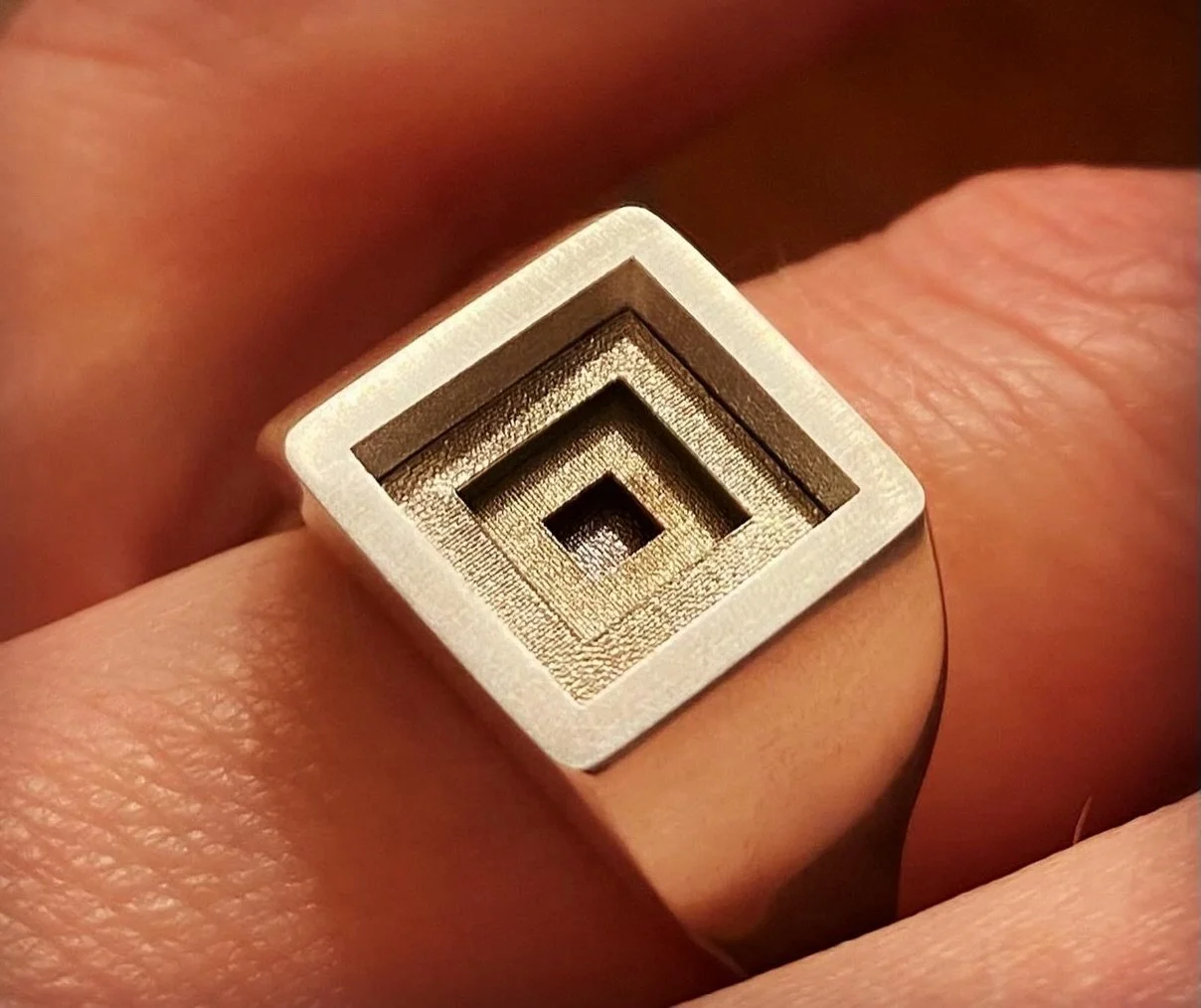 Some early tests oxidising individual layers of the square signet ring