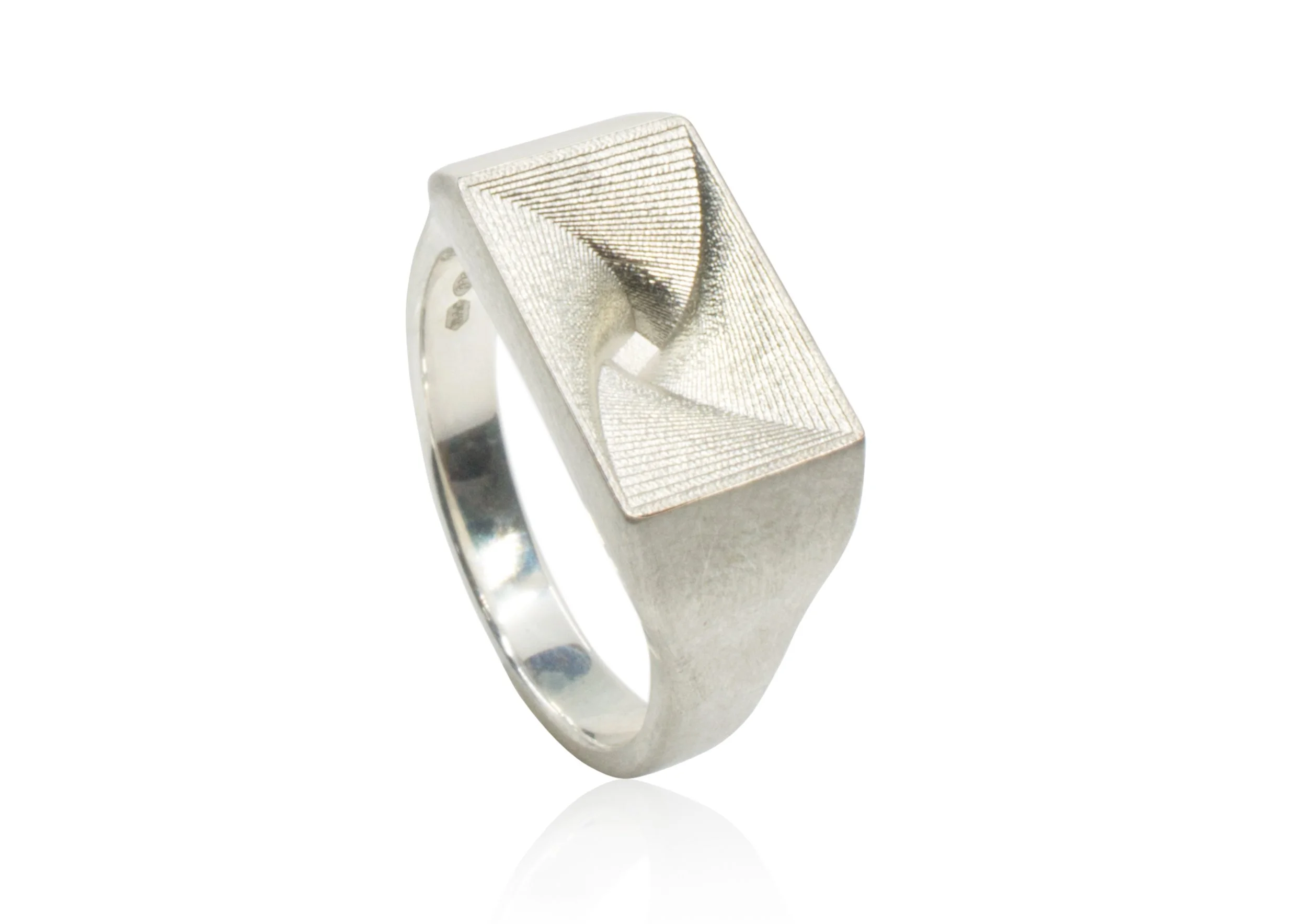 Check out those layers : New Rectangle Spiral Signet in Sterling silver. Classic and unique, scandi inspired.