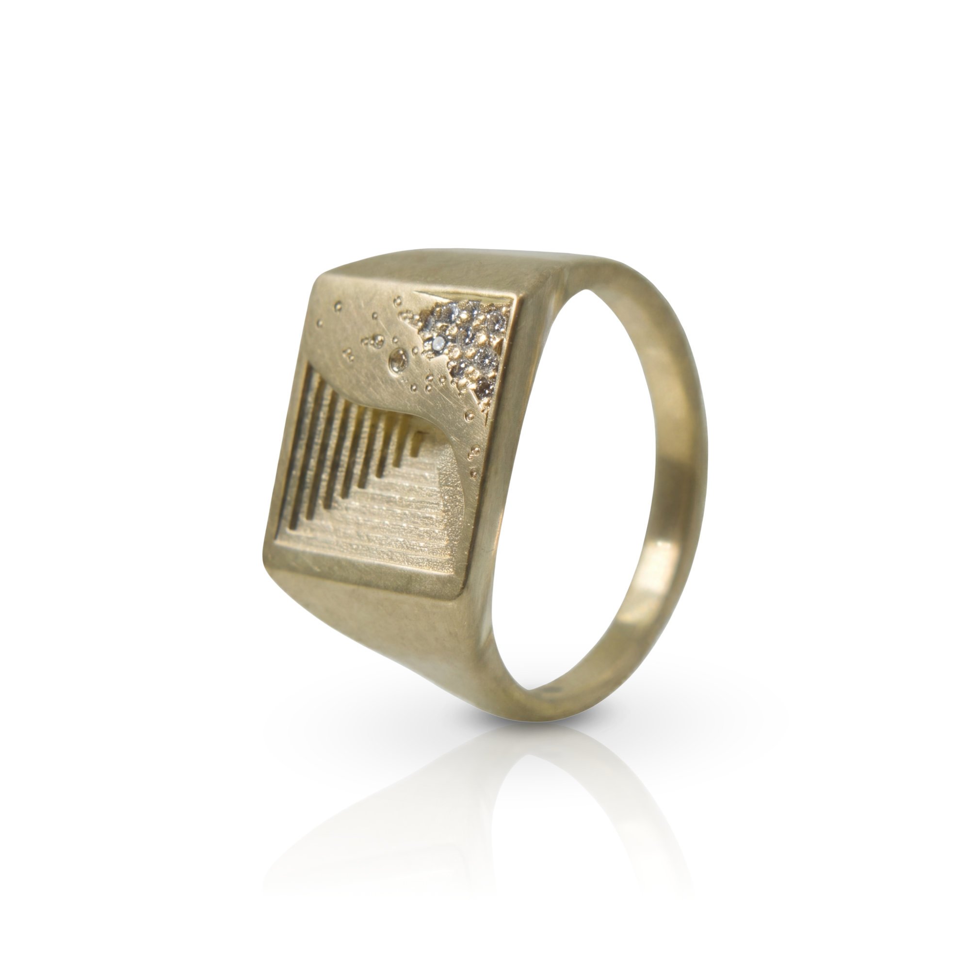 Ruins Ring_Side View_EDITED.jpg