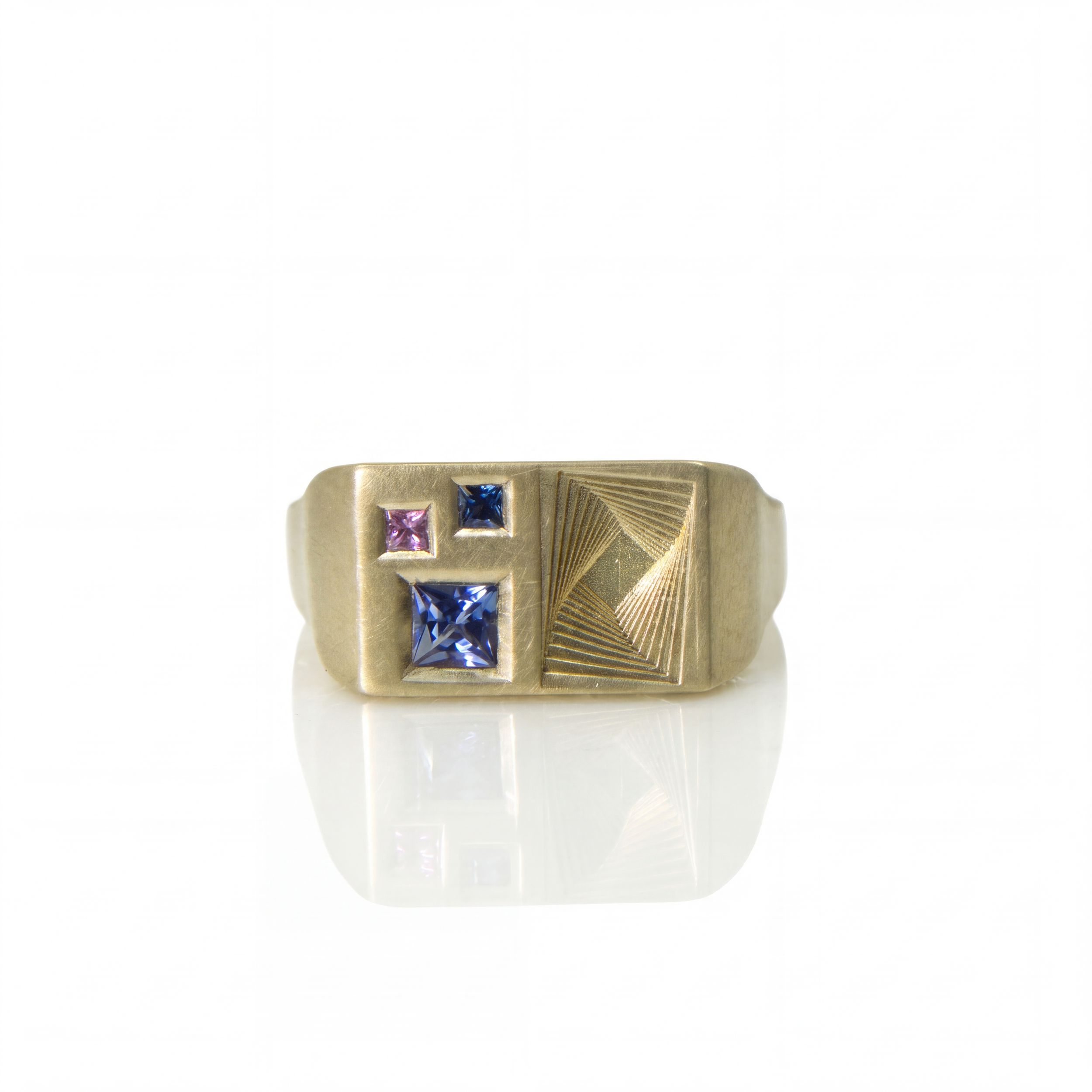 Duo I Ring with Square-Cut Pink and Blue Sapphires in 9ct Yellow Gold