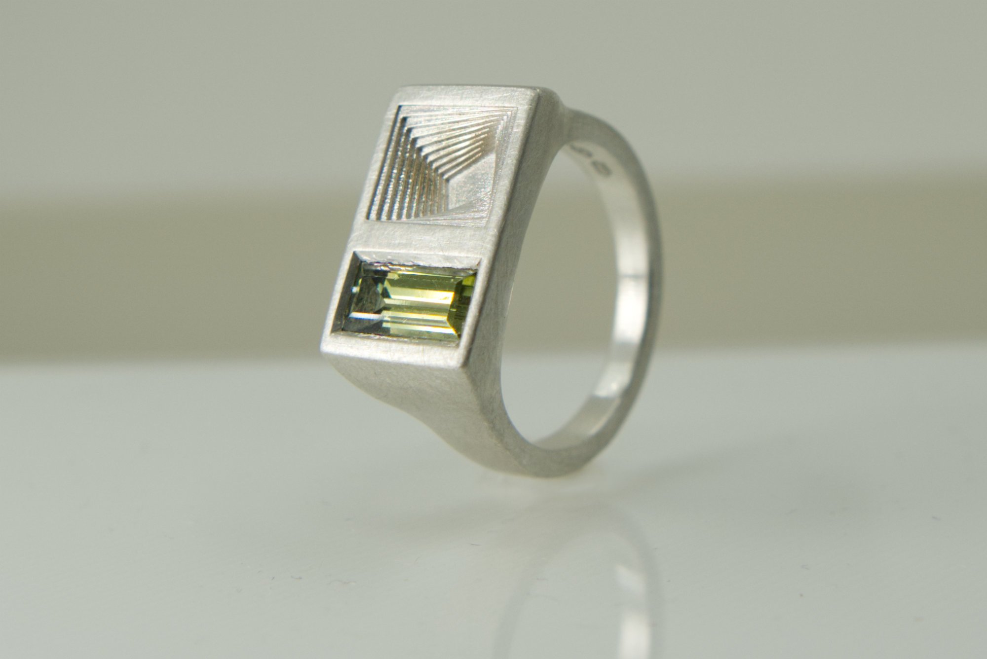 green ring_side1.jpg