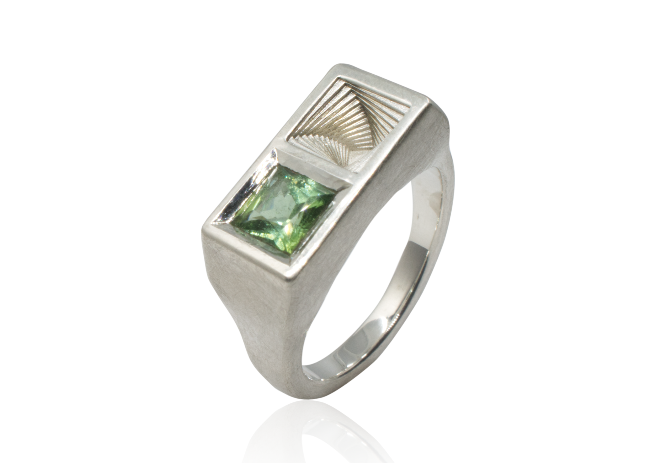 PLURAL Square Ring.png
