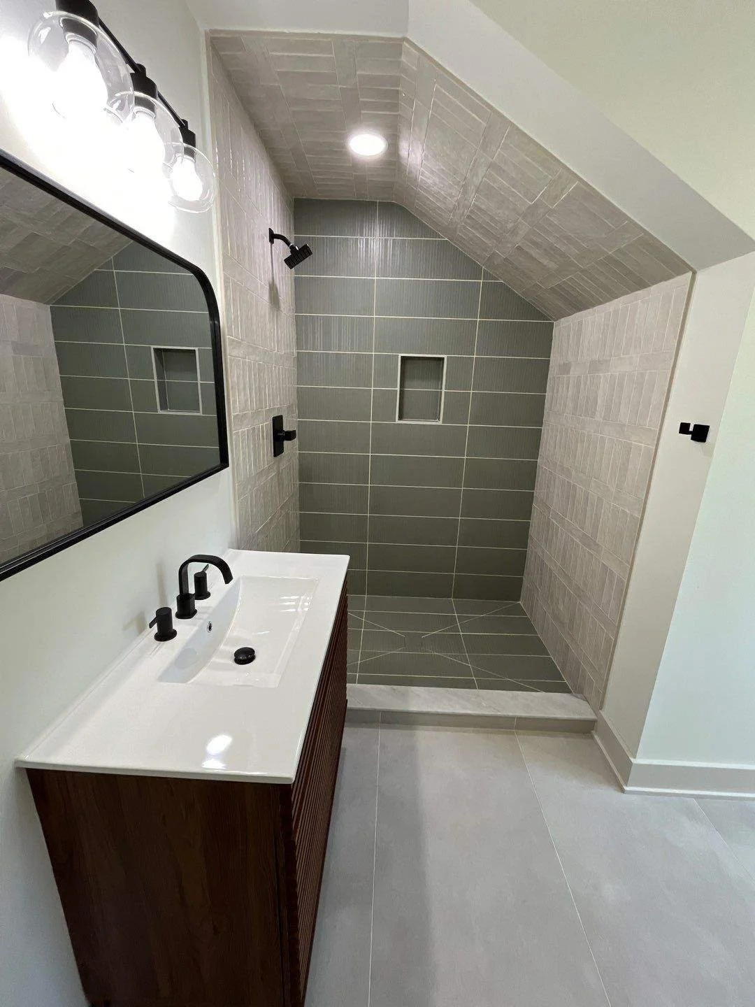 91-Oct 22 2024 05_35pm-YRo5.jpg