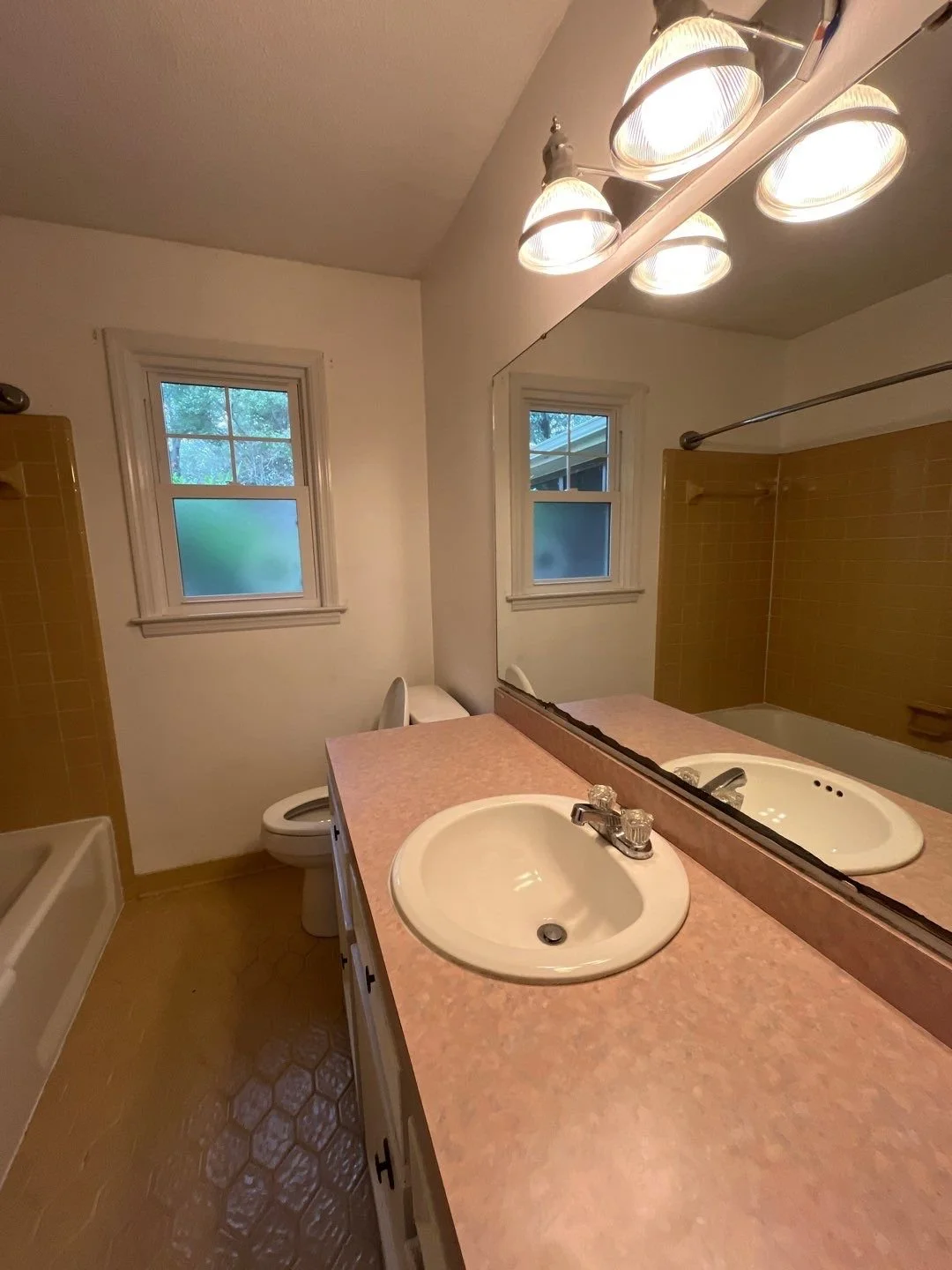 43-Nov 27 2024 04_31pm-6bad.jpg