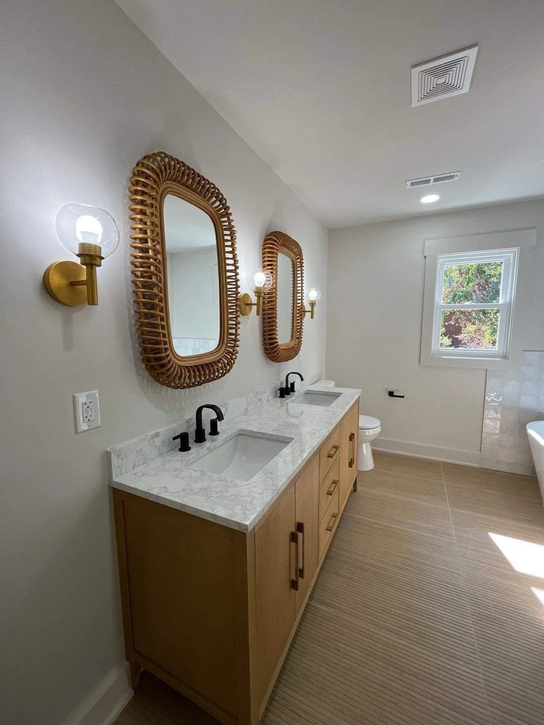 99-Oct 22 2024 05_38pm-XQfF.jpg