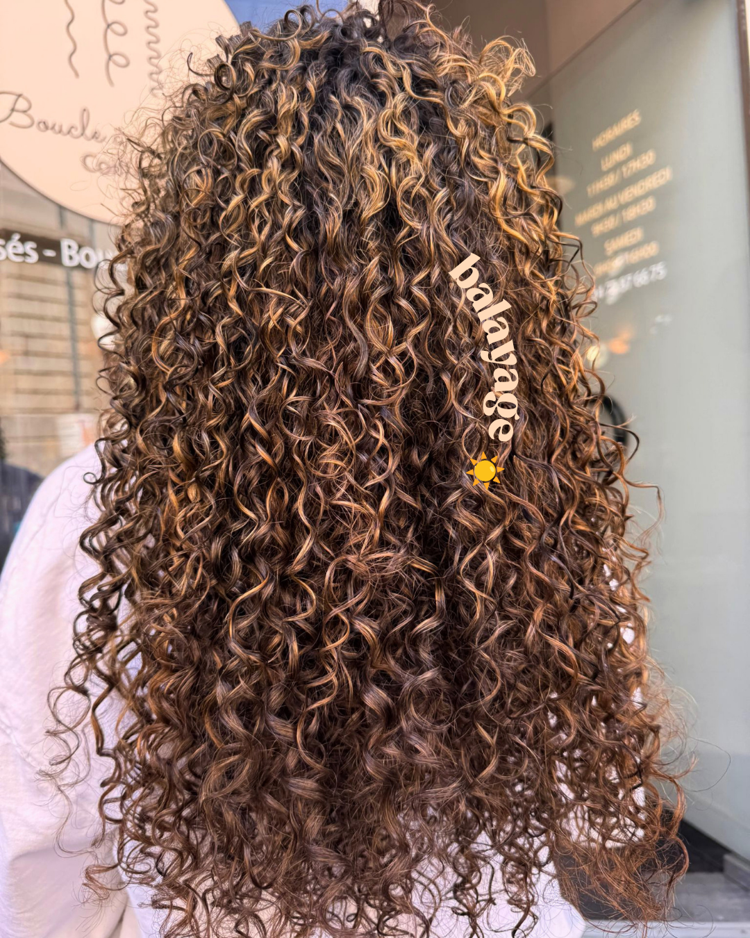 balayage cheveux bouclés