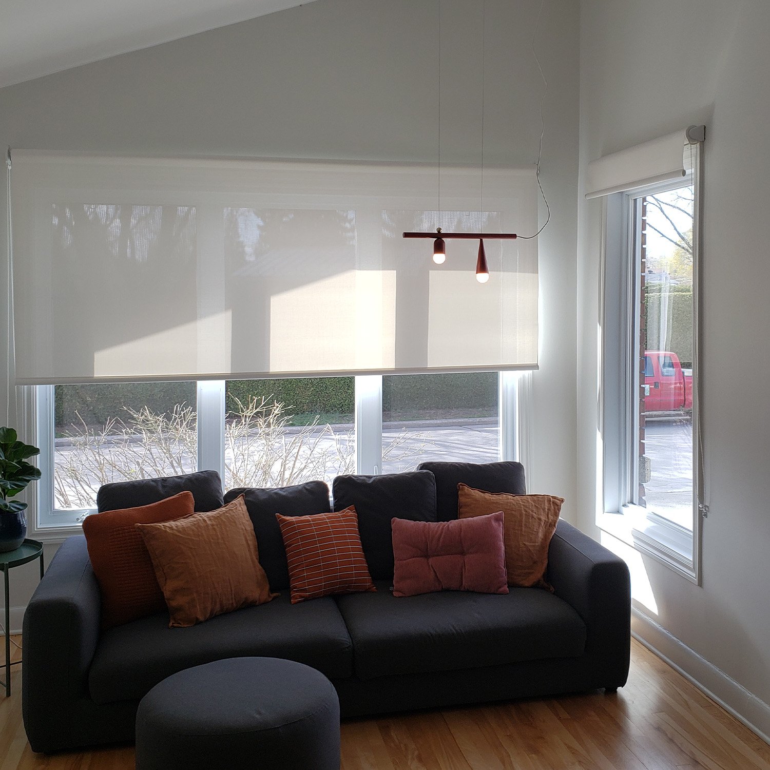 Studio-Botte-Gotas-Gotas-Mini-Rouge-inSitu.jpg