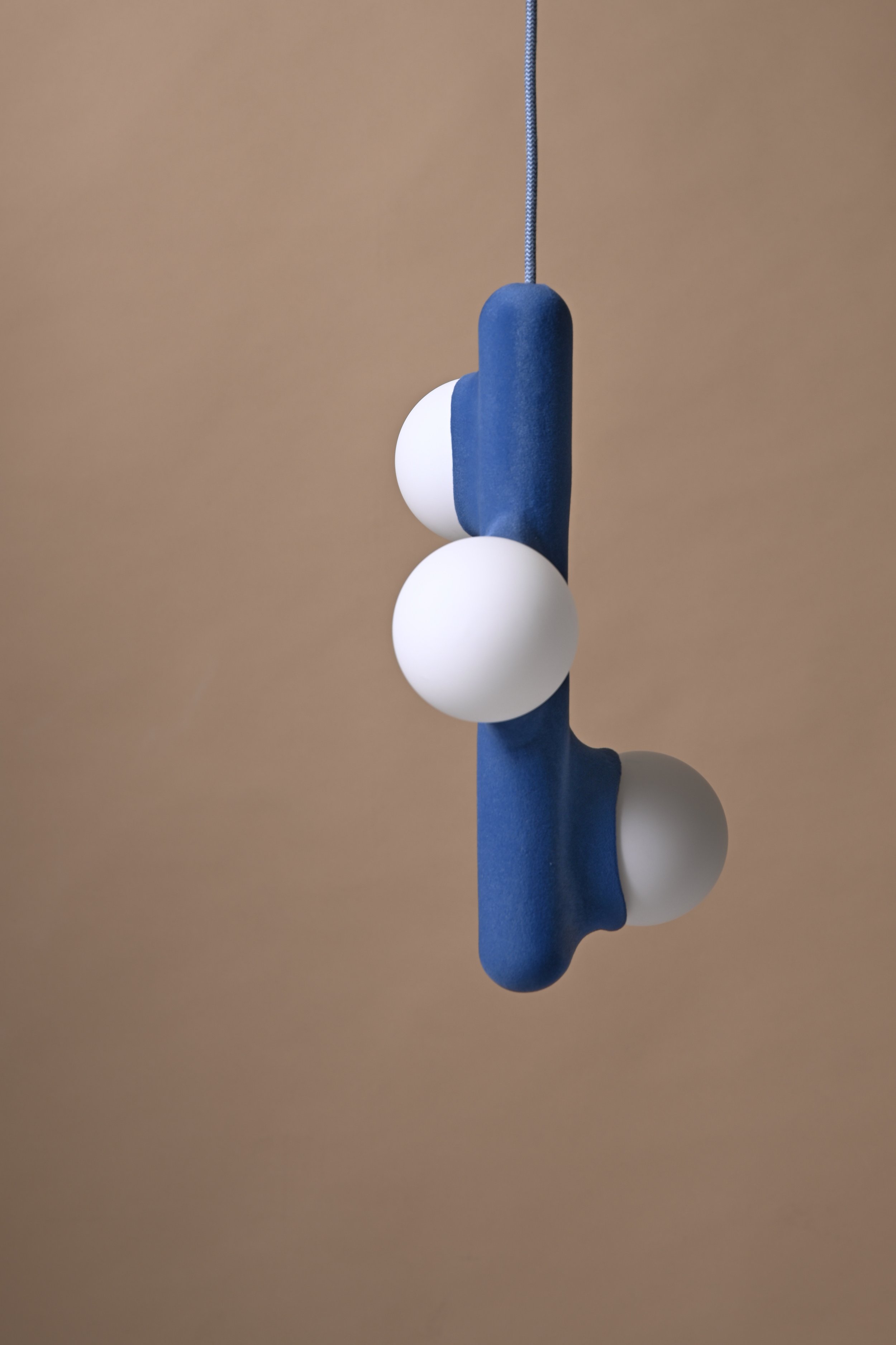 PRICKLY PEAR SUSPENSION - VELOURS BLEU