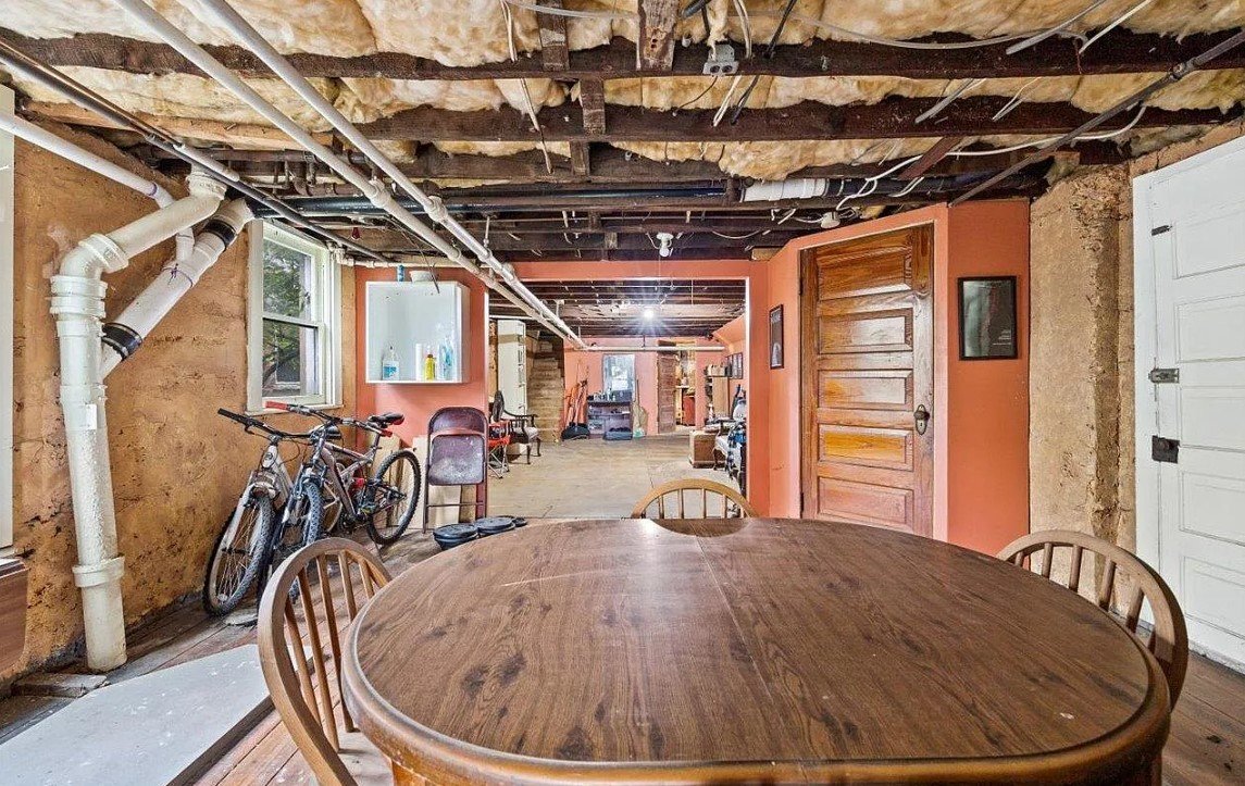 FireShot Capture 982 - 636 W Frederick St, Staunton, VA 24401 - Zillow - www.zillow.com.jpg