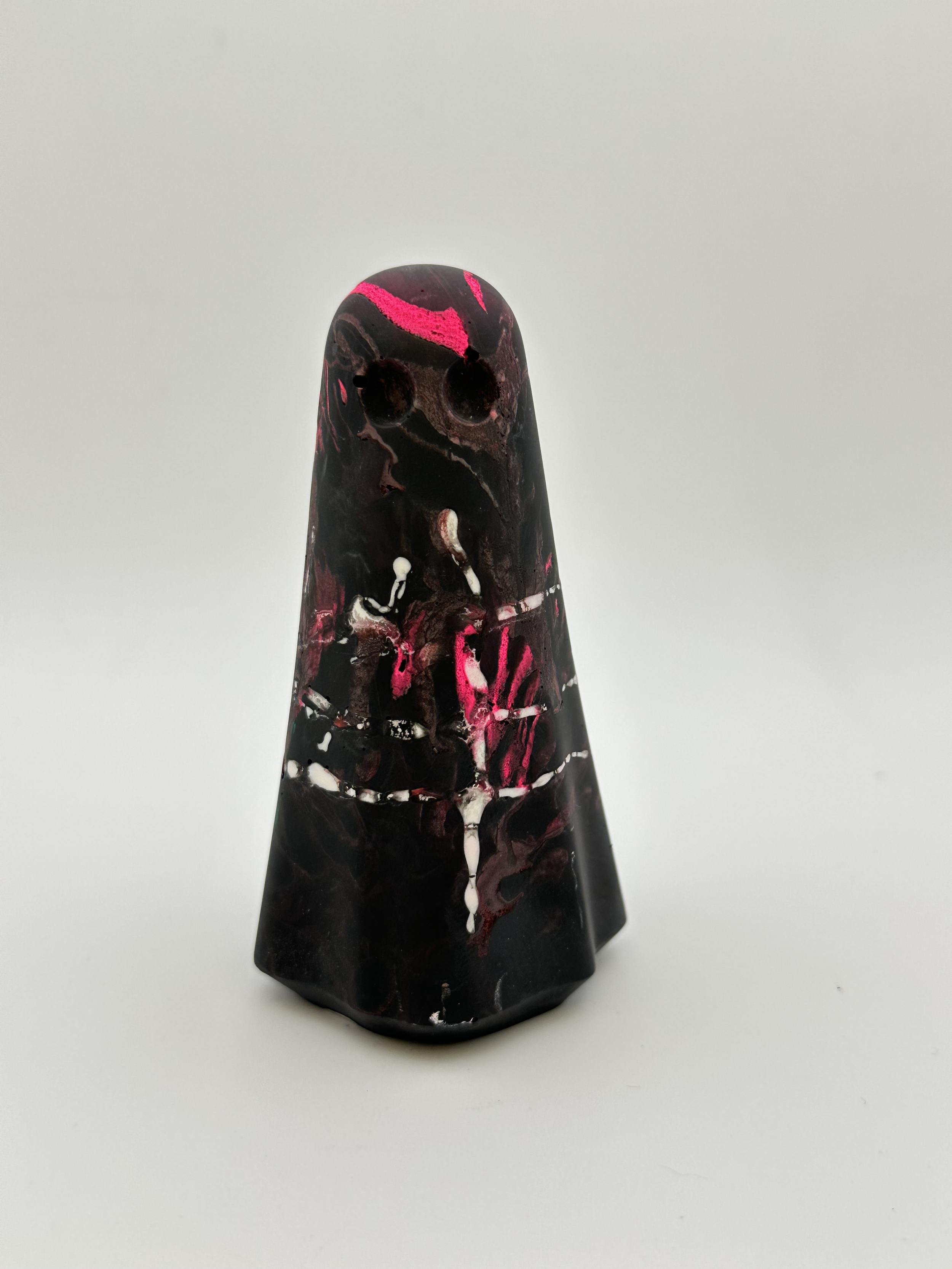 Black neon pink 1.png