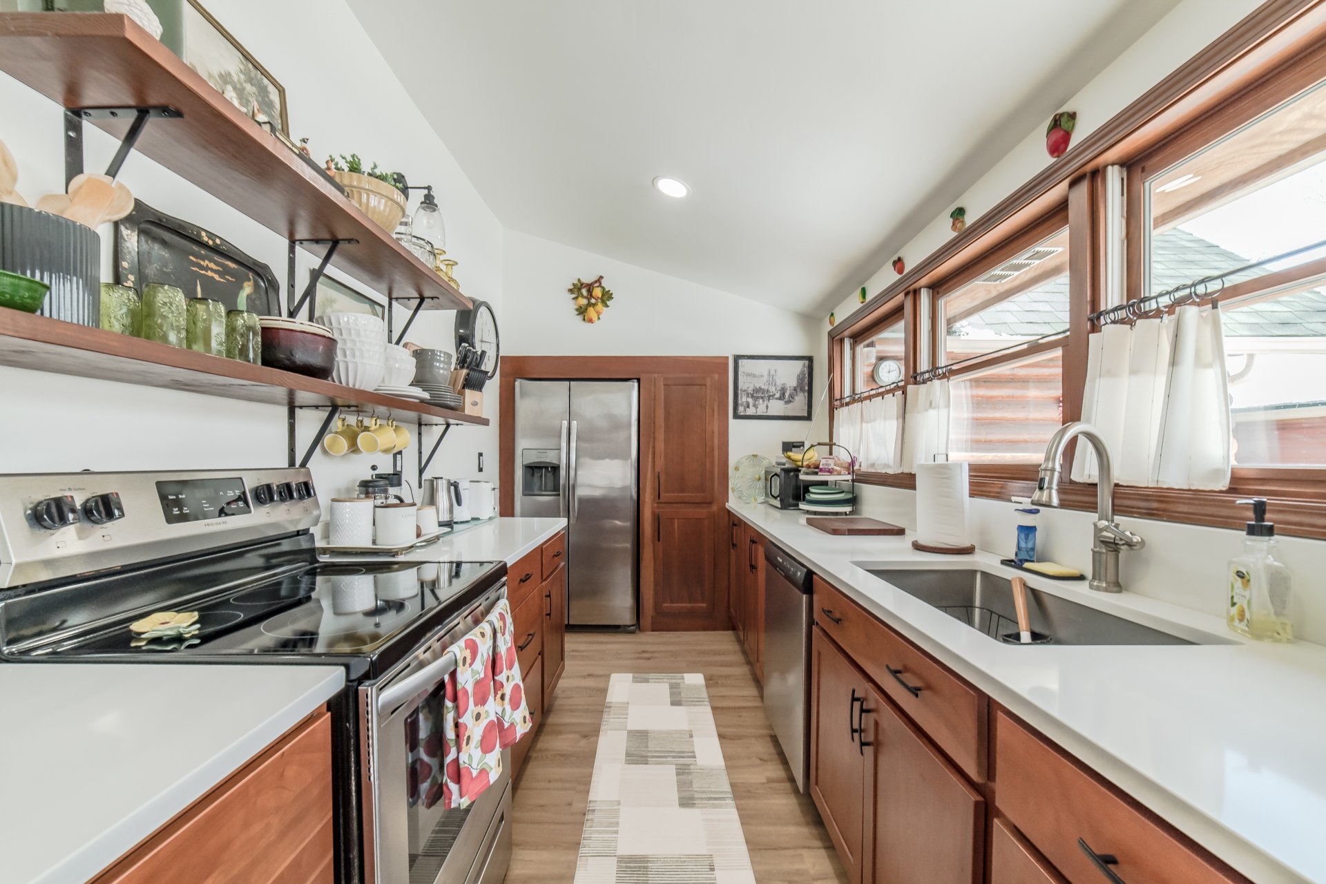 4982 Lakeborn-26 copy.jpg