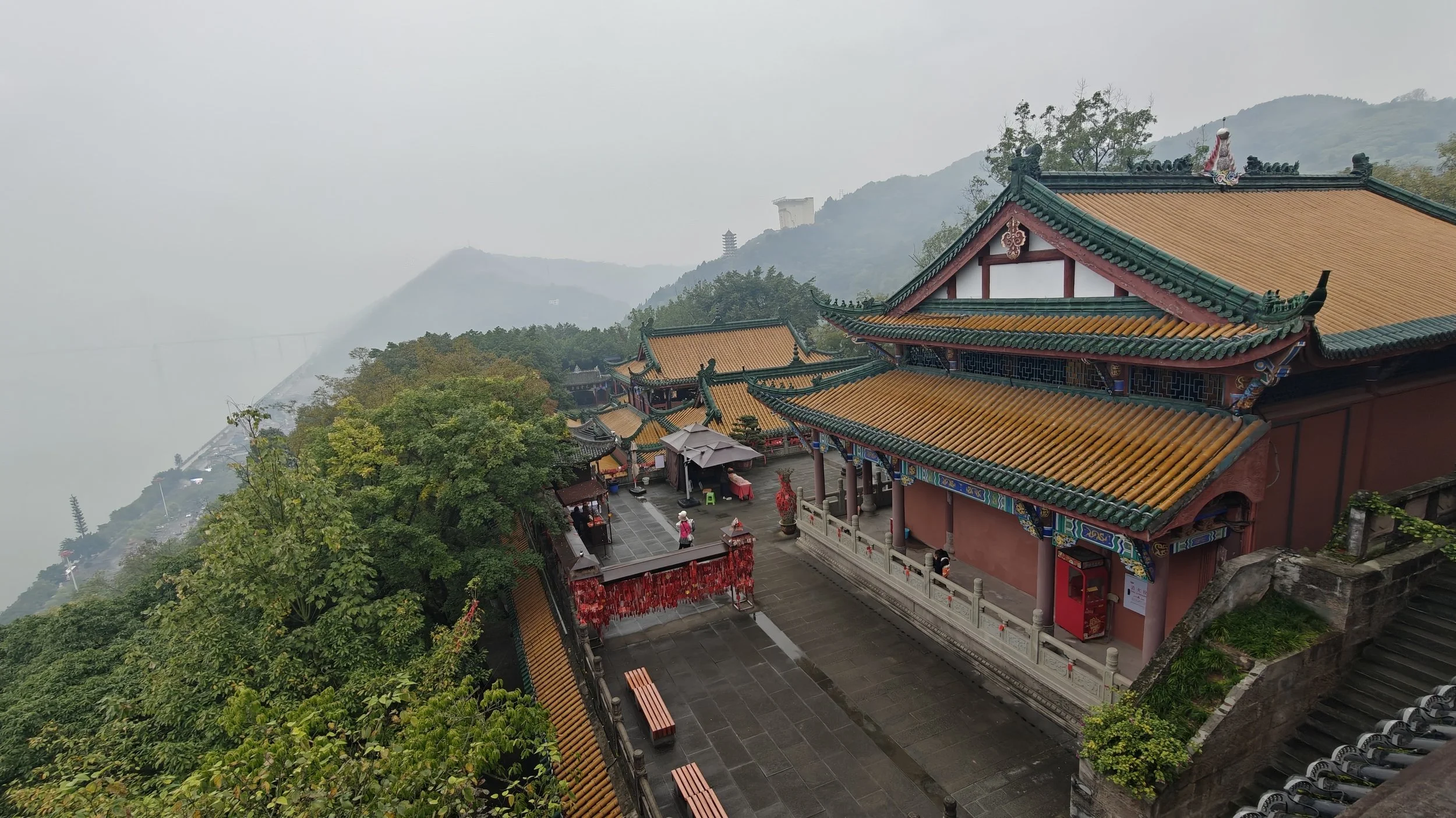 丰都鬼城 (Fengdu Ghost City)