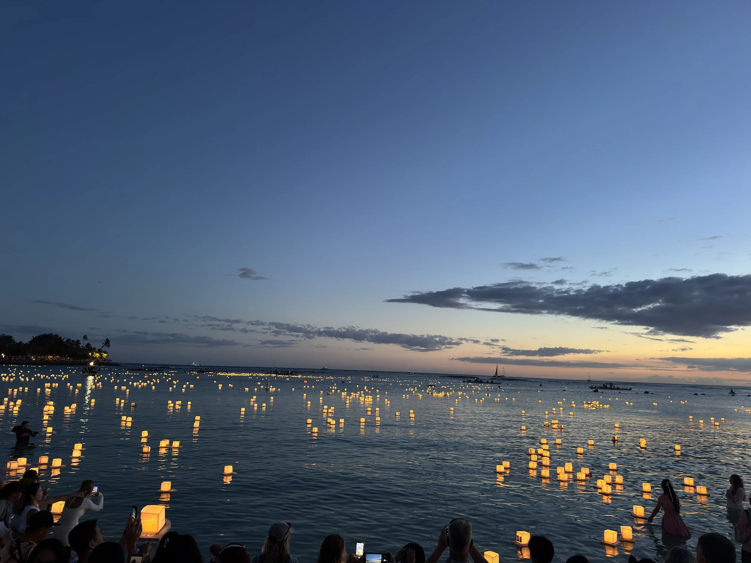 Shinnyo Lantern Floating - Ala Moana Beach