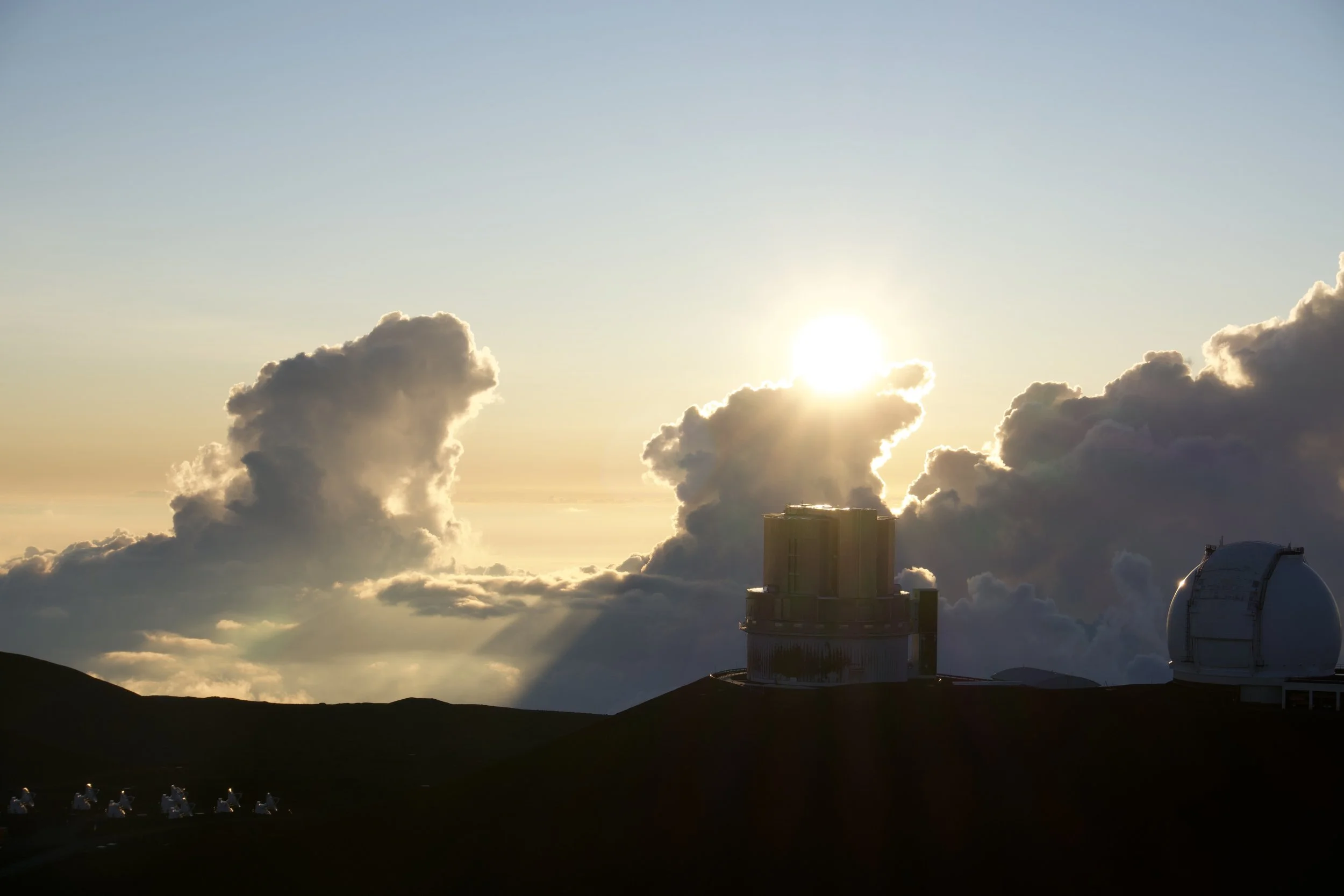 Mauna Kea Observatory - Sun Rays