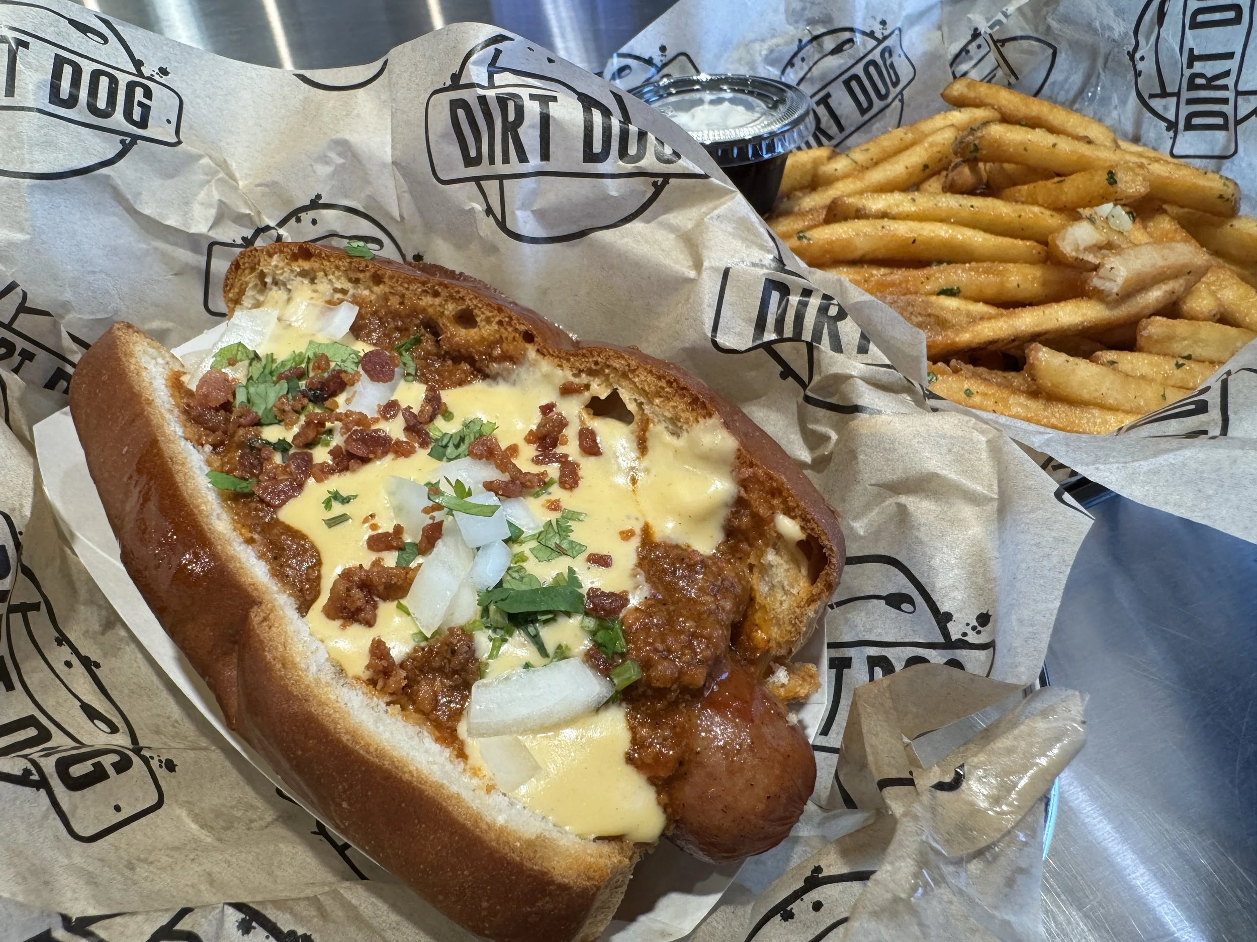 Dirty Chili Dog - Dirt Dog