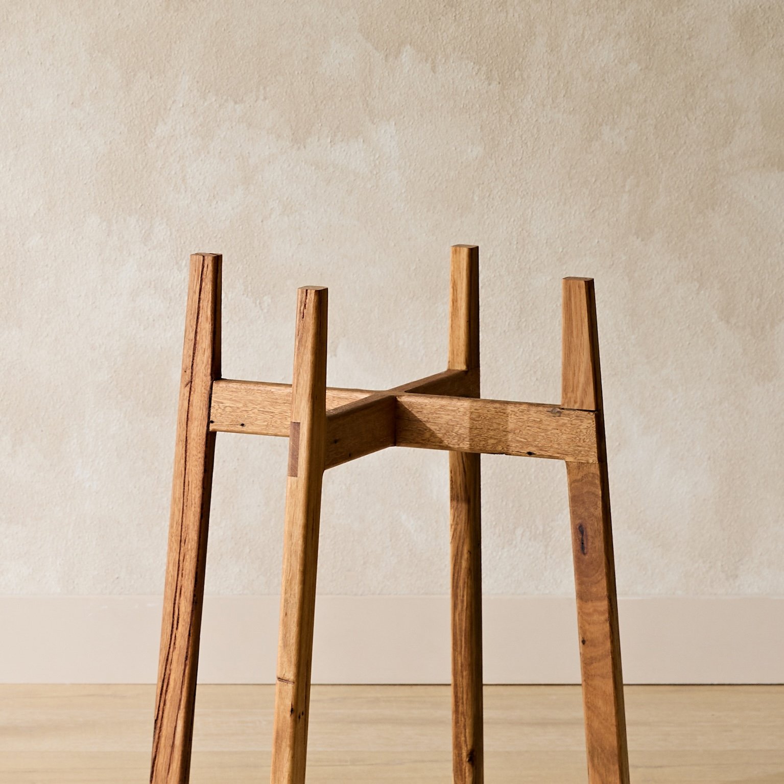 grained nova plant stand close-up - medium.jpg