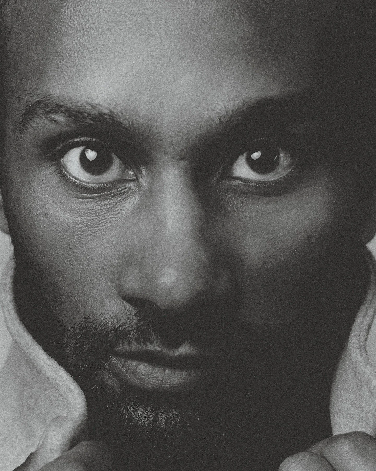 𝗛𝗼𝘄 𝗰𝗹𝗼𝘀𝗲 𝗶𝘀 𝘁𝗼𝗼 𝗰𝗹𝗼𝘀𝗲? 👀🔍

Different perspectives make a photo series stronger and sometimes a single close up can completely elevate the story.

Just remember... not everyone loves a camera right in their face without a heads up