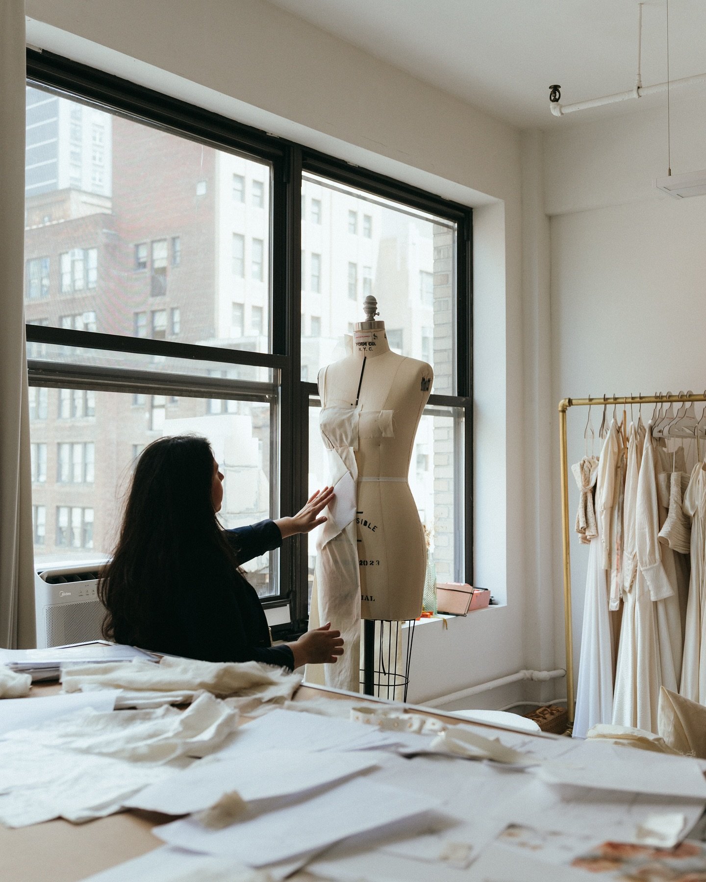 I&rsquo;ll forever be wandering back to the day of photographing @marthasuarezbridal and her studio with @theopalaffairevents 🤍

Giving you a little look into the hands and the heart behind the most stunning designs ✨ 

#MichiganPhotographer #NYCWed