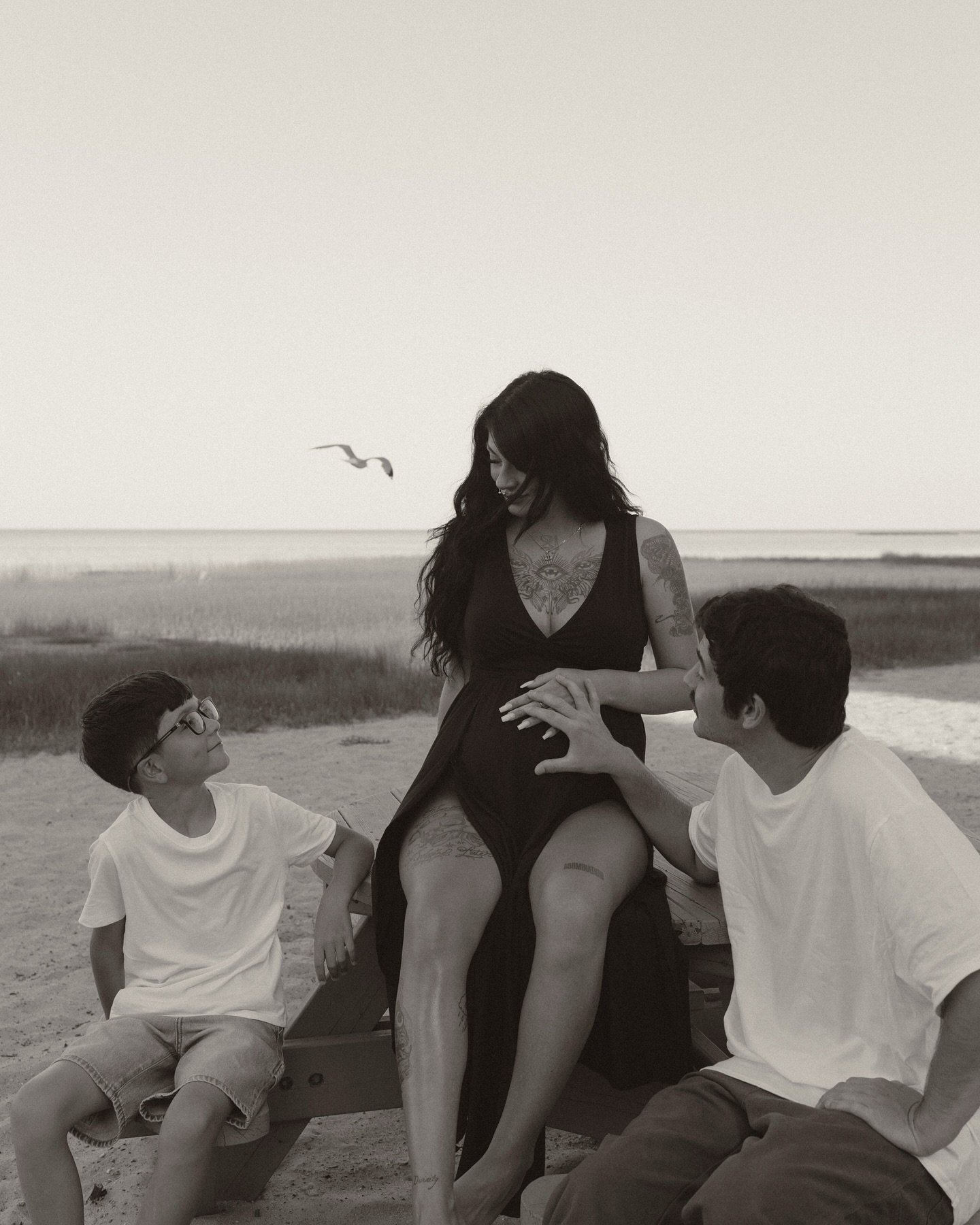 Spent the evening photographing so much love &amp; chasing the sunlight ✨ 

#michiganphotographer #michigandocumentaryphotographer #michiganfamilyphotographer #michiganfamilyphotography #detroitfamilyphotographer #familyphotographer #familyphotos #mo