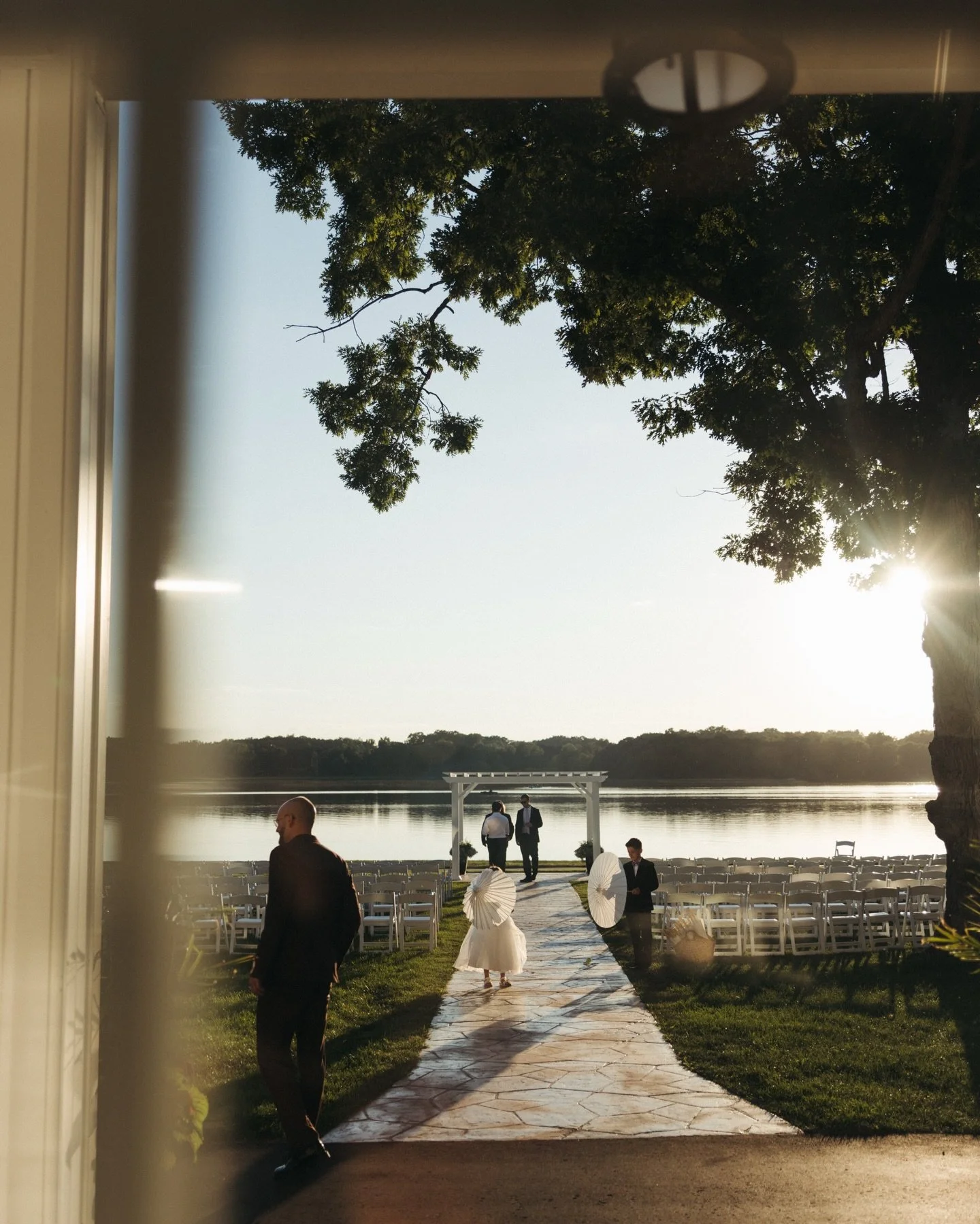 I&rsquo;ve convinced myself that I am only allowed to post two times for each wedding that I document and that&rsquo;s CRAZY 🙃 there&rsquo;s so many precious, stunning, pretty moments in a wedding day. I need to share more than what I have been ✨ fr