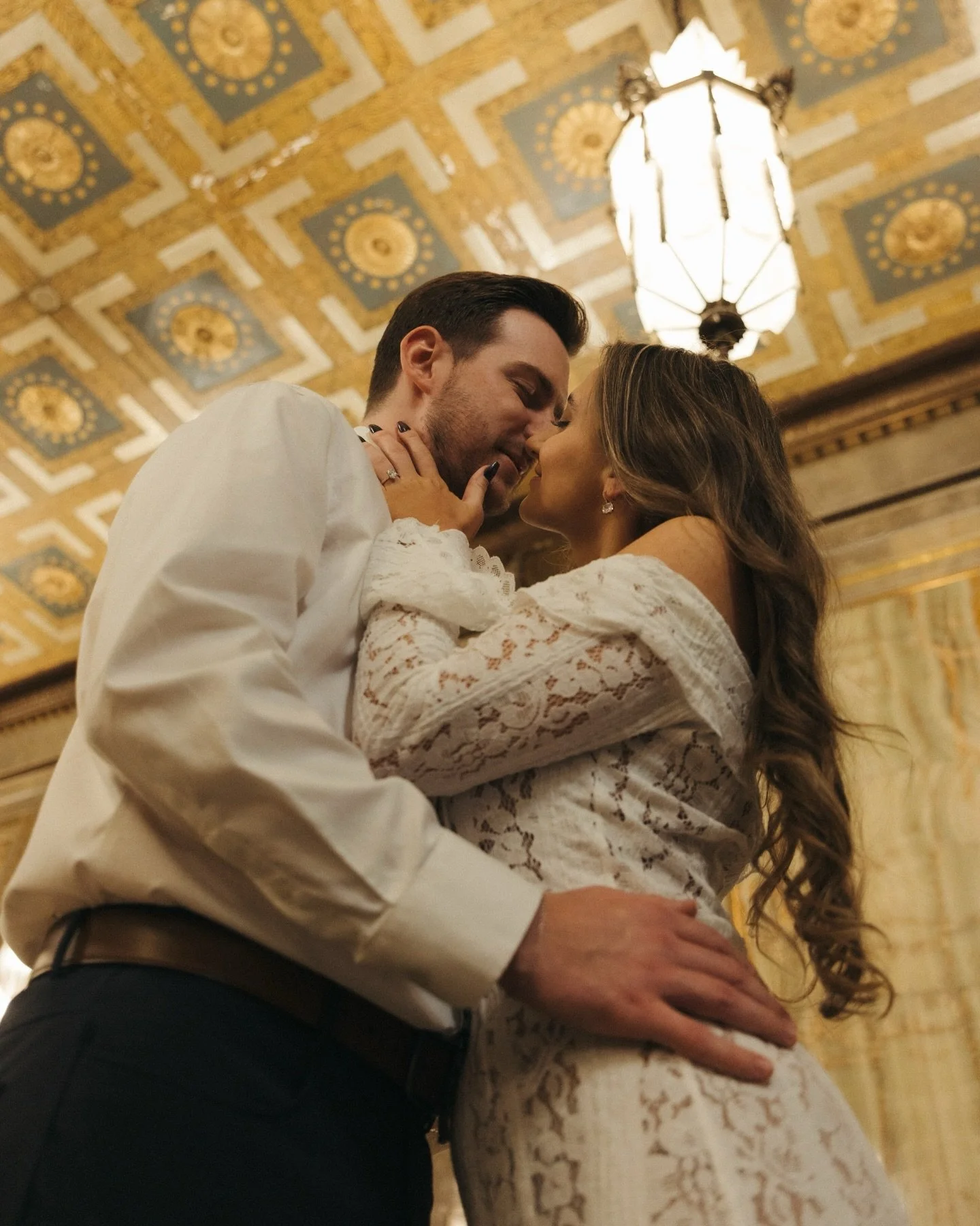 I love that documenting &amp; seeing love is my whole job ✨ how lucky am I 

#detroitwedding #detroitweddingphotographer #michiganwedding #michiganweddingphotographer #michiganweddings #michiganweddingphotography #michigandocumentaryphotographer #doc