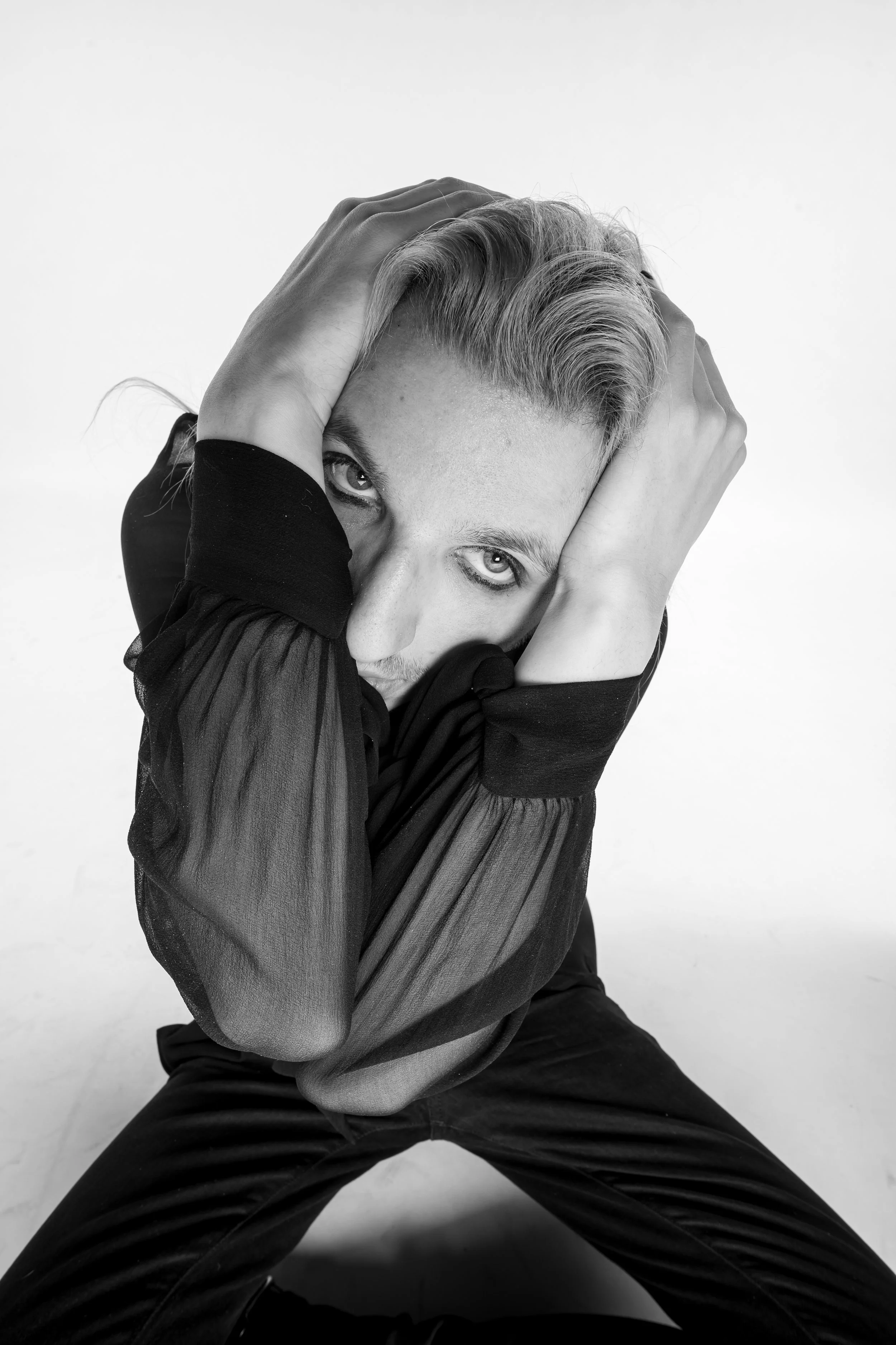 Robert Studio_shadowless-2-12.jpg
