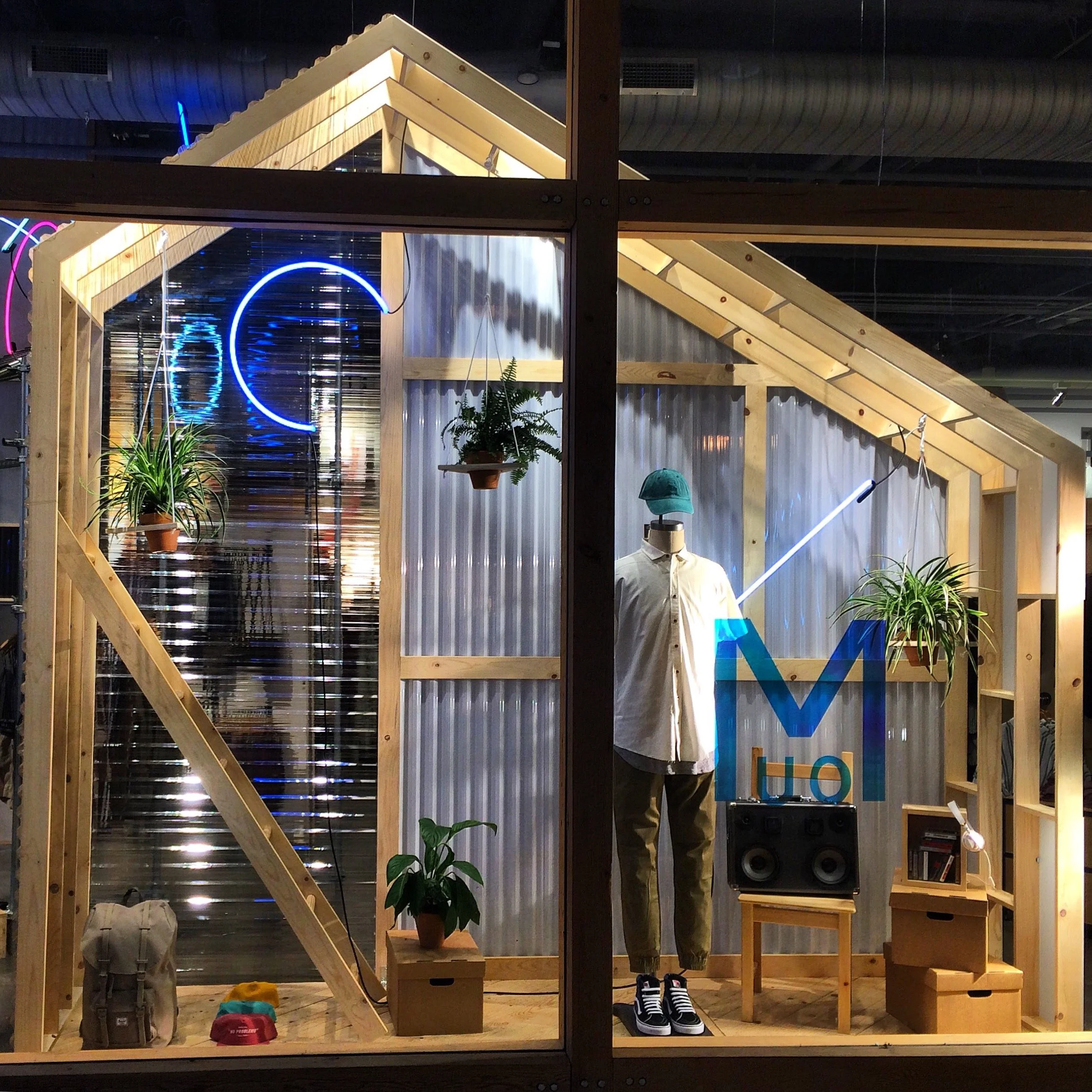 uo mens window .JPG