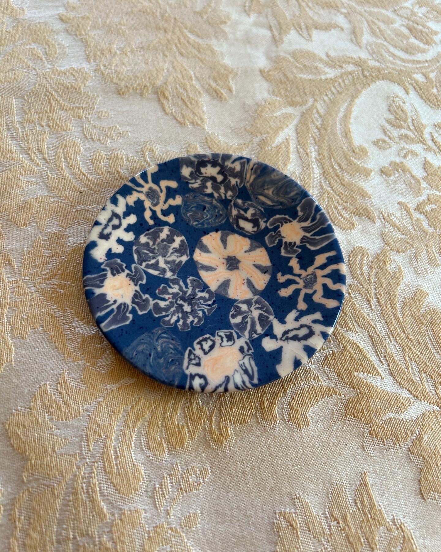 Coral in the Sea small round dish