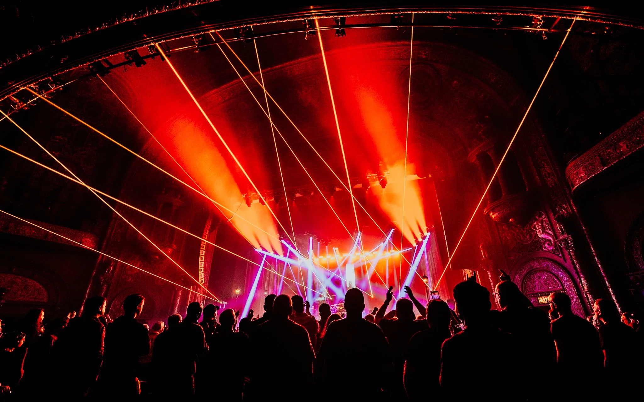 The Geometry of Lasers