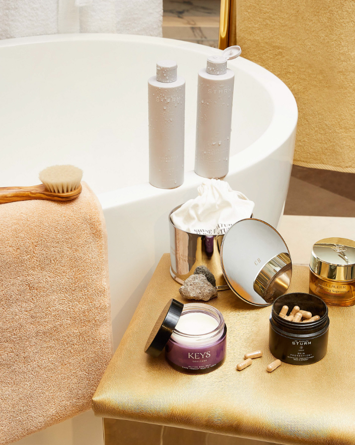 This project brings together a series of beauty-focused concepts, each styled to highlight the unique identity of the products. The approach emphasized clean compositions and refined details, with textures, colors, and lighting meticulously selected