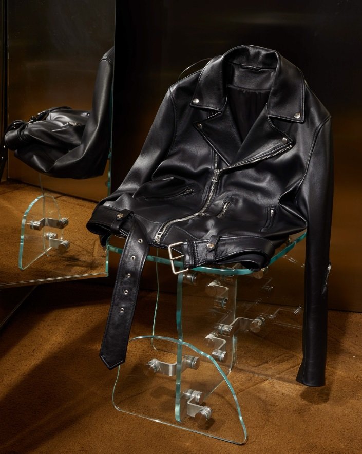 The styling drew inspiration from Acne Studios' signature aesthetic, focusing on clean lines, understated tones, and bold shapes. Each look was designed to highlight the brand’s contemporary edge, balancing simplicity with subtle artistic details. Th