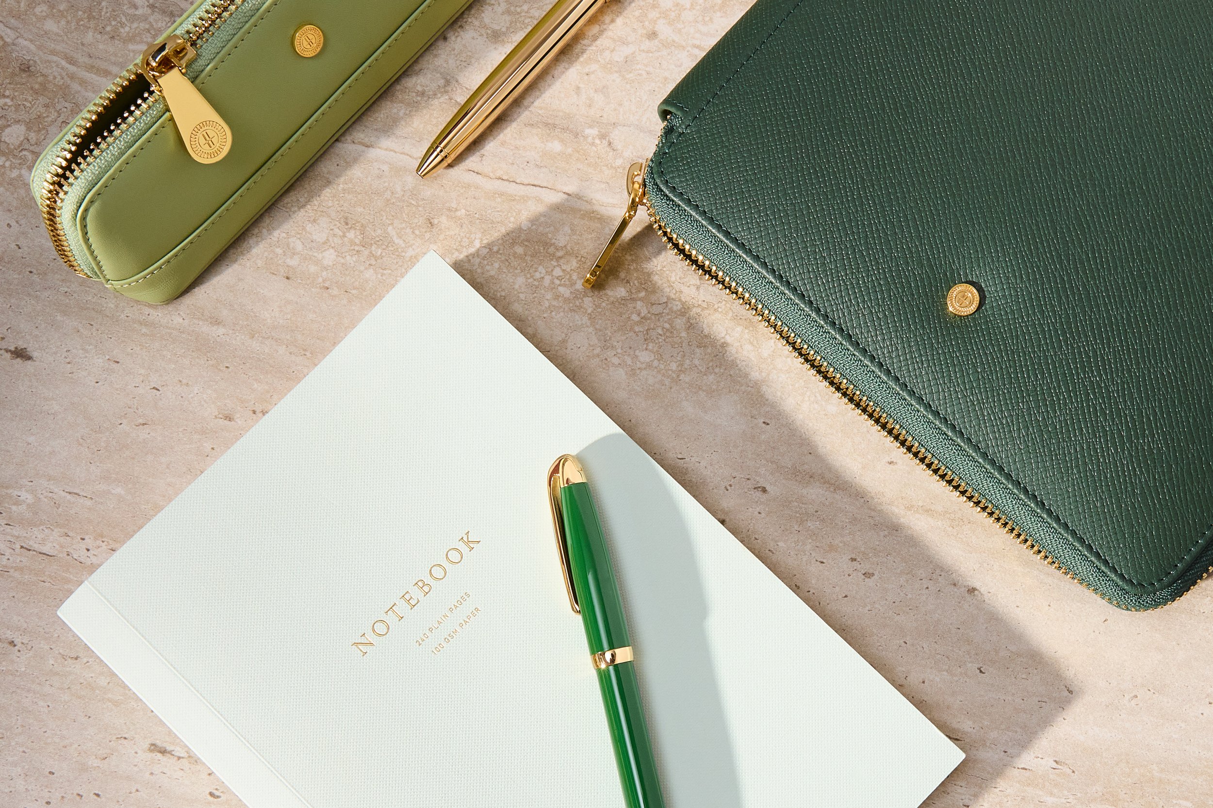 MIXED_STATIONERY01B_3X2H_retouched.jpg
