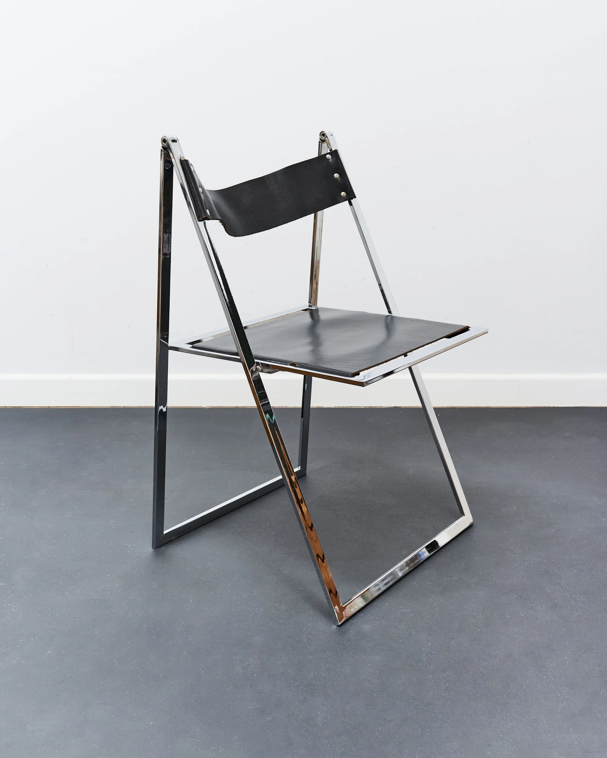 fontoni.geraci.elios.folding.chrome.leather.chair.1970.1980.colle.d.elsa 5.jpg