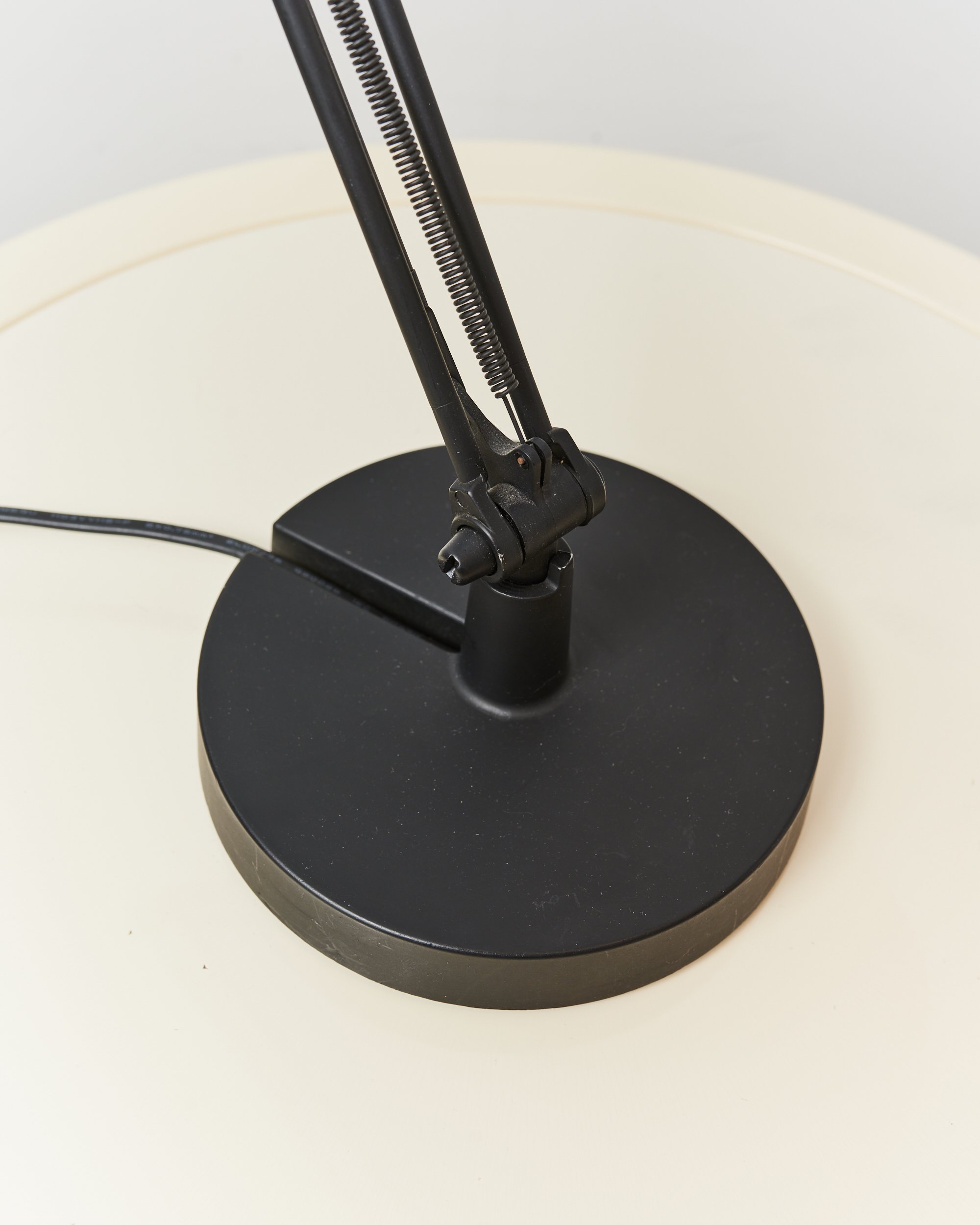 berenice.table.office.lamp.paolo.rizzato.alberto.meda.luceplan.1980 4.jpg