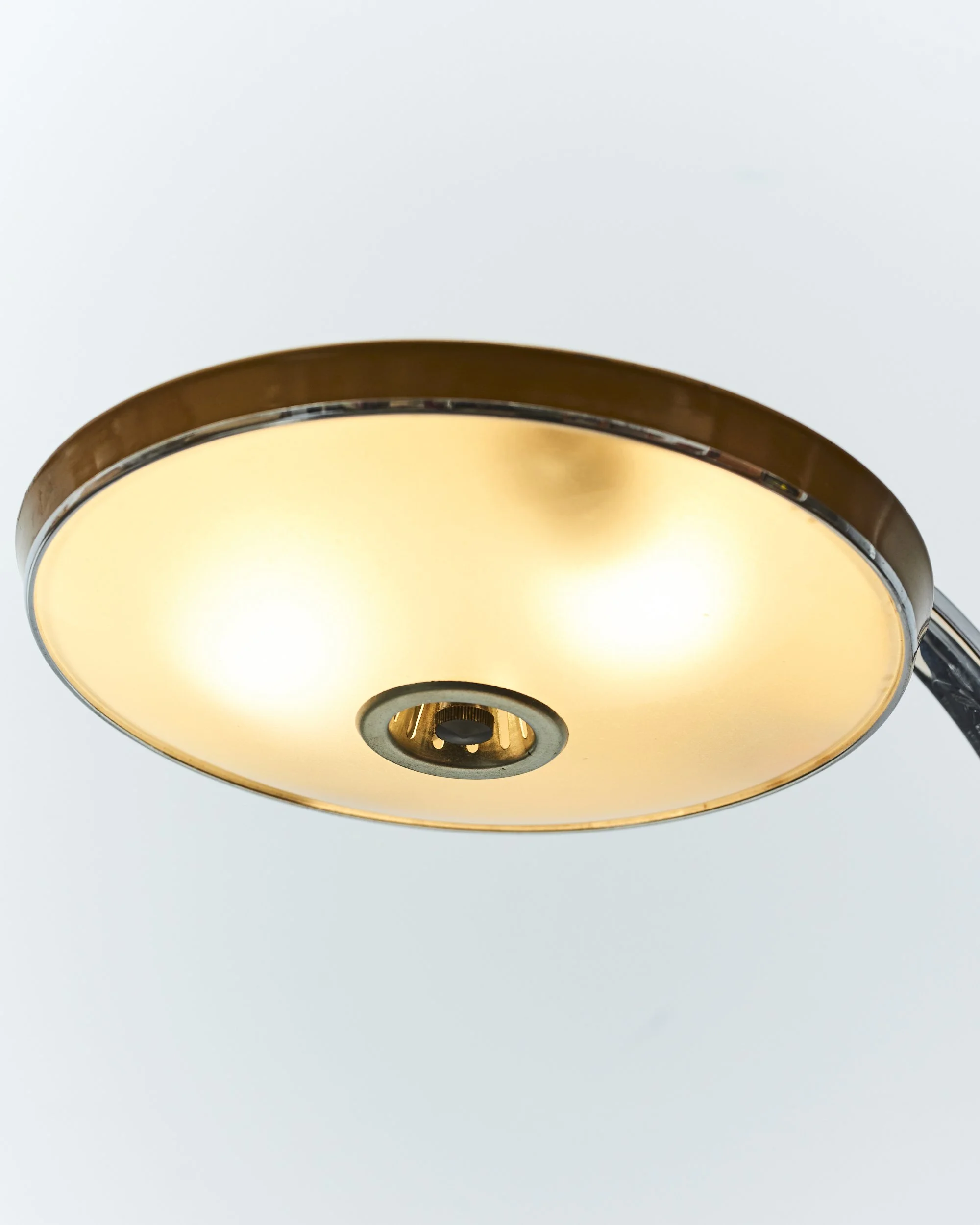 desk.table.lamp.model.520.fase.1960.luis.perez.de.la.oliva.gold.bauhaus 6.jpg