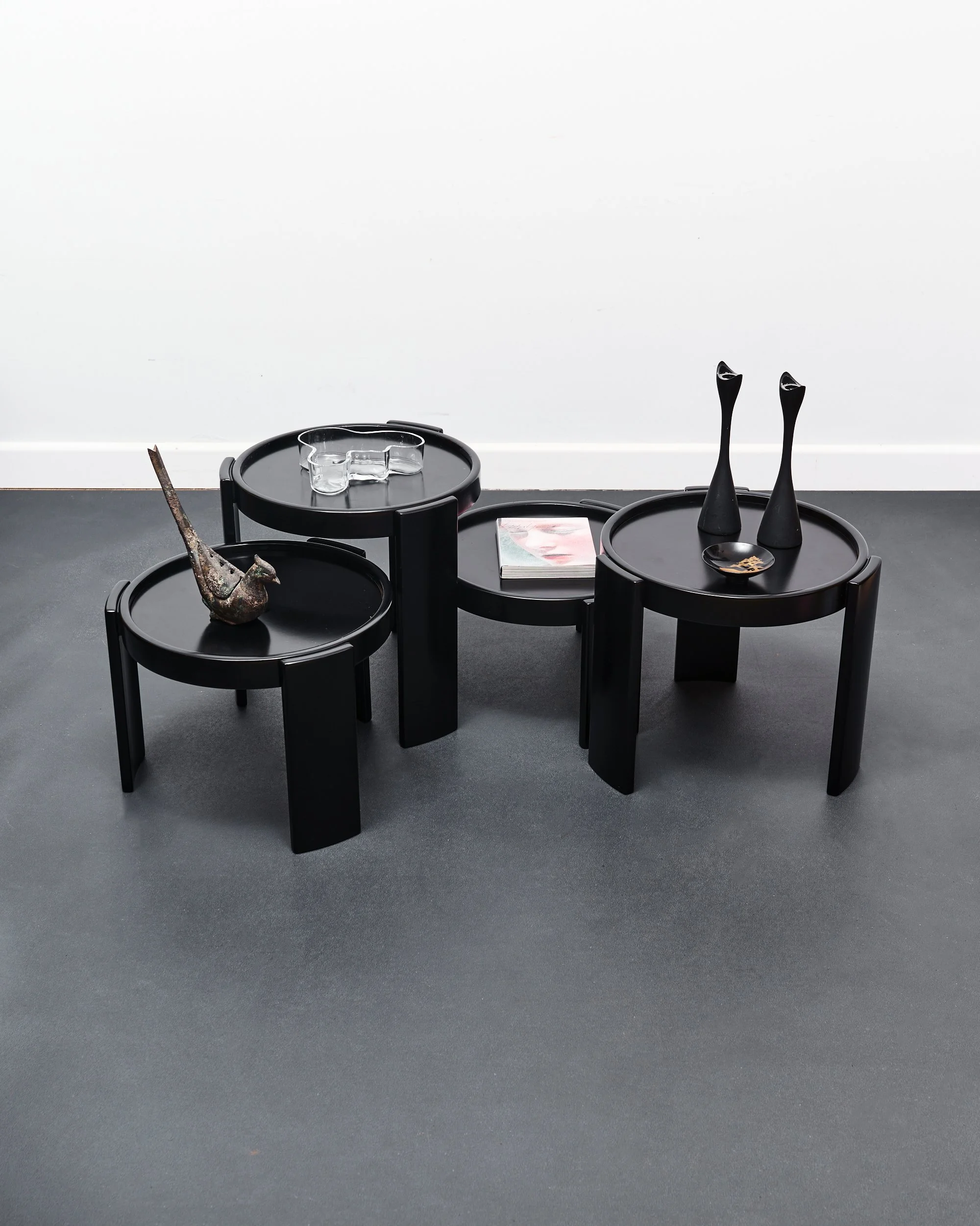 gianfranco.frattini.model.783.nestling.tables.cassina.1960s 6.jpg