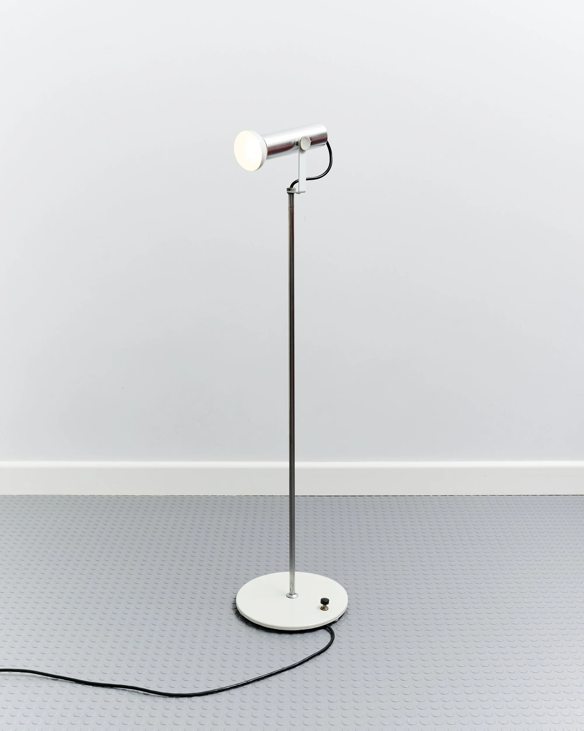john.sylvia.reid.floor.lamp.rotaflex.1960.minimalism.modernist 1.jpg