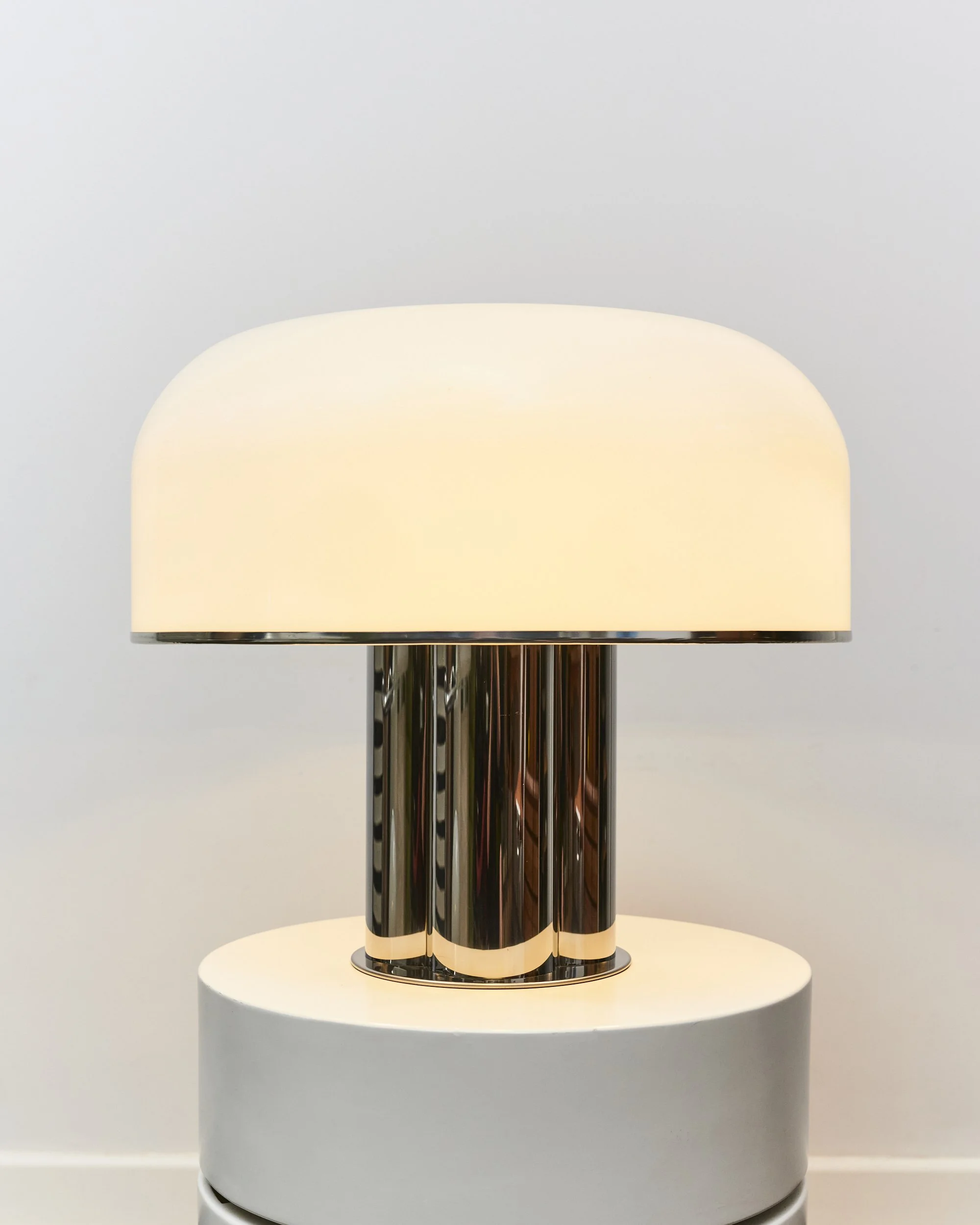 harvey.guzzini.onda.table.lamp.chrome.large.1970.jpg