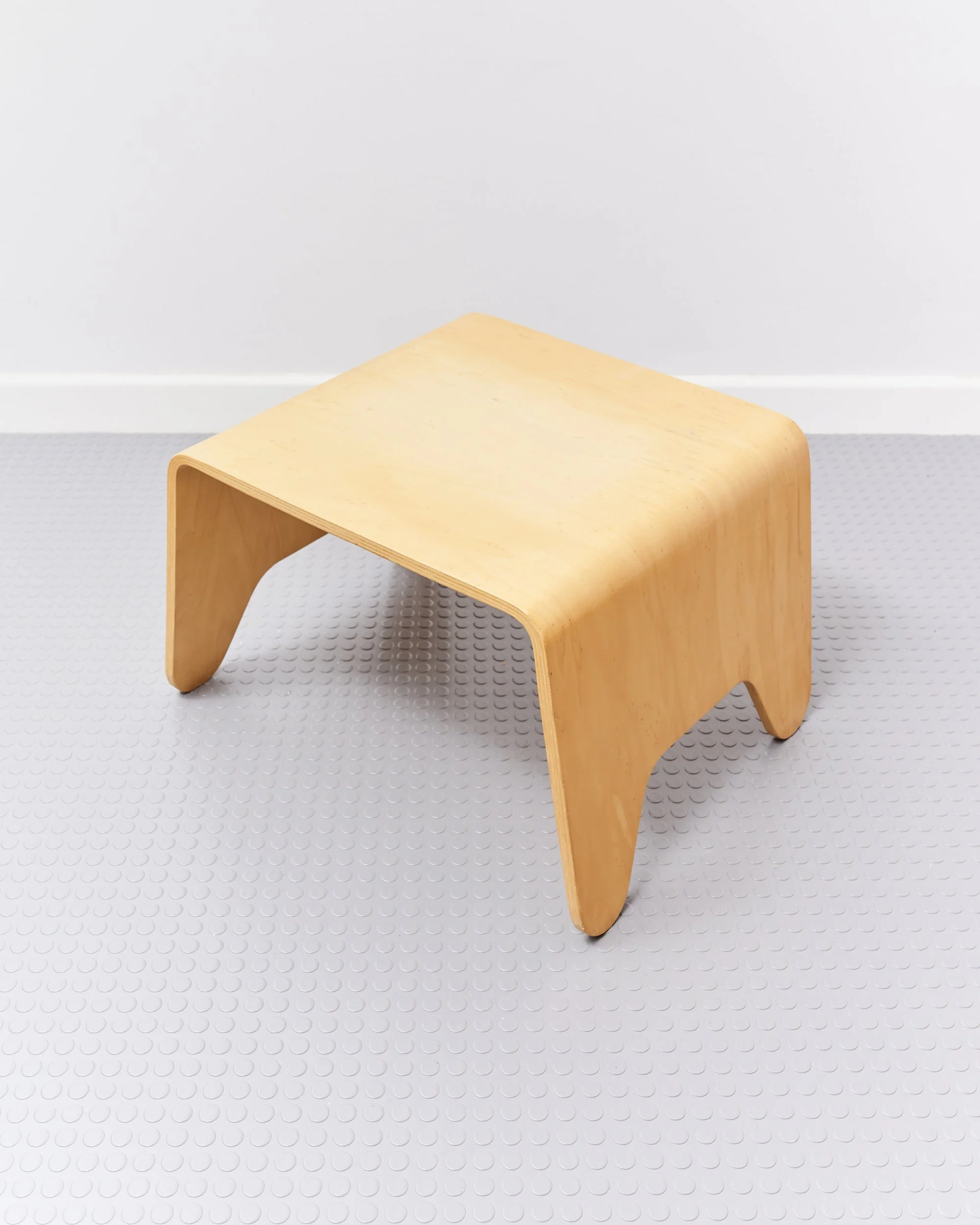 ikea.folkestorp.coffee.table.stool.bent.plywood.lisa.norinder.1990 2.jpg
