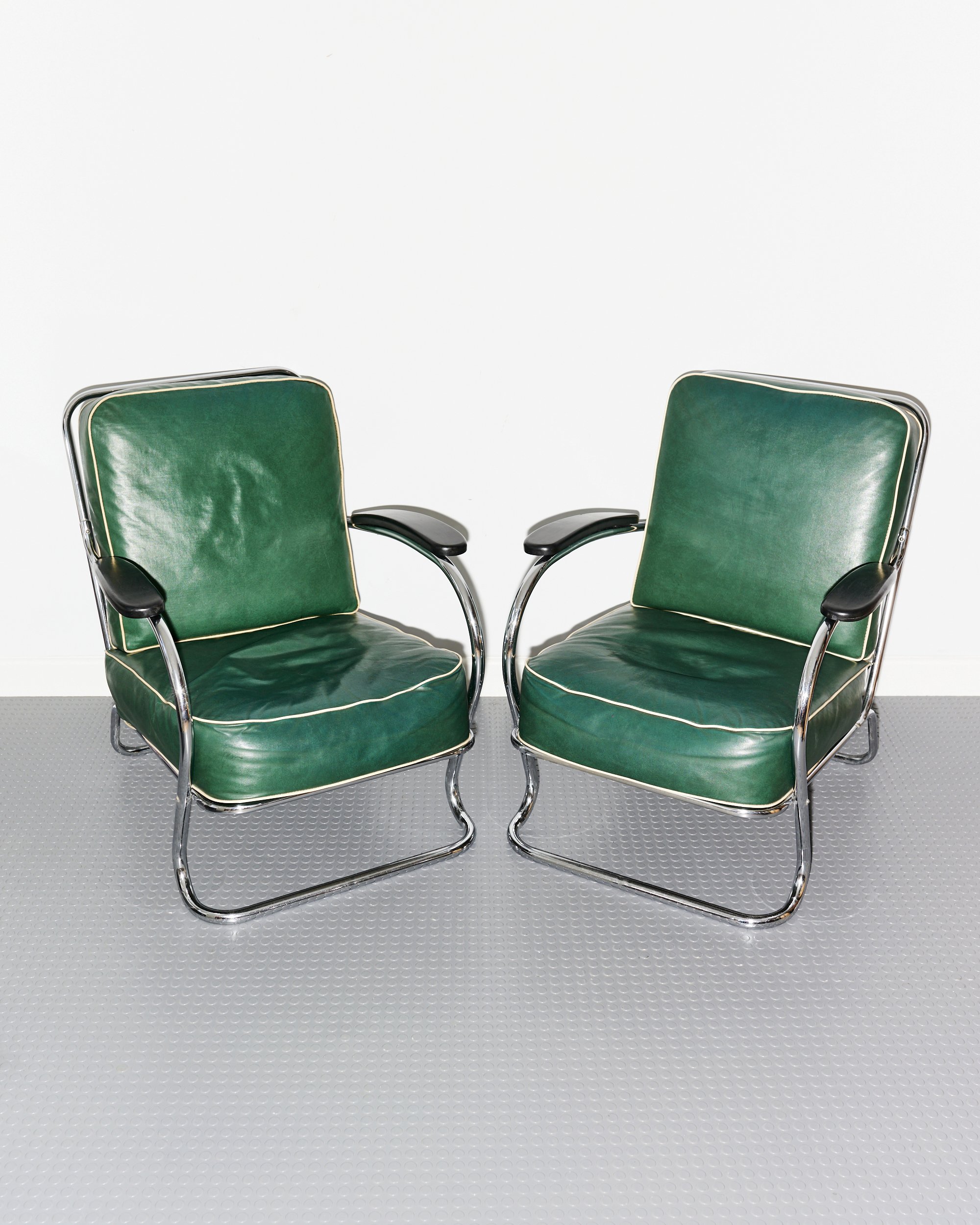 art.deco.tubular.chrome.lounge.chairs.kem.weber.lloyd.manufacturing.1935 1.jpg