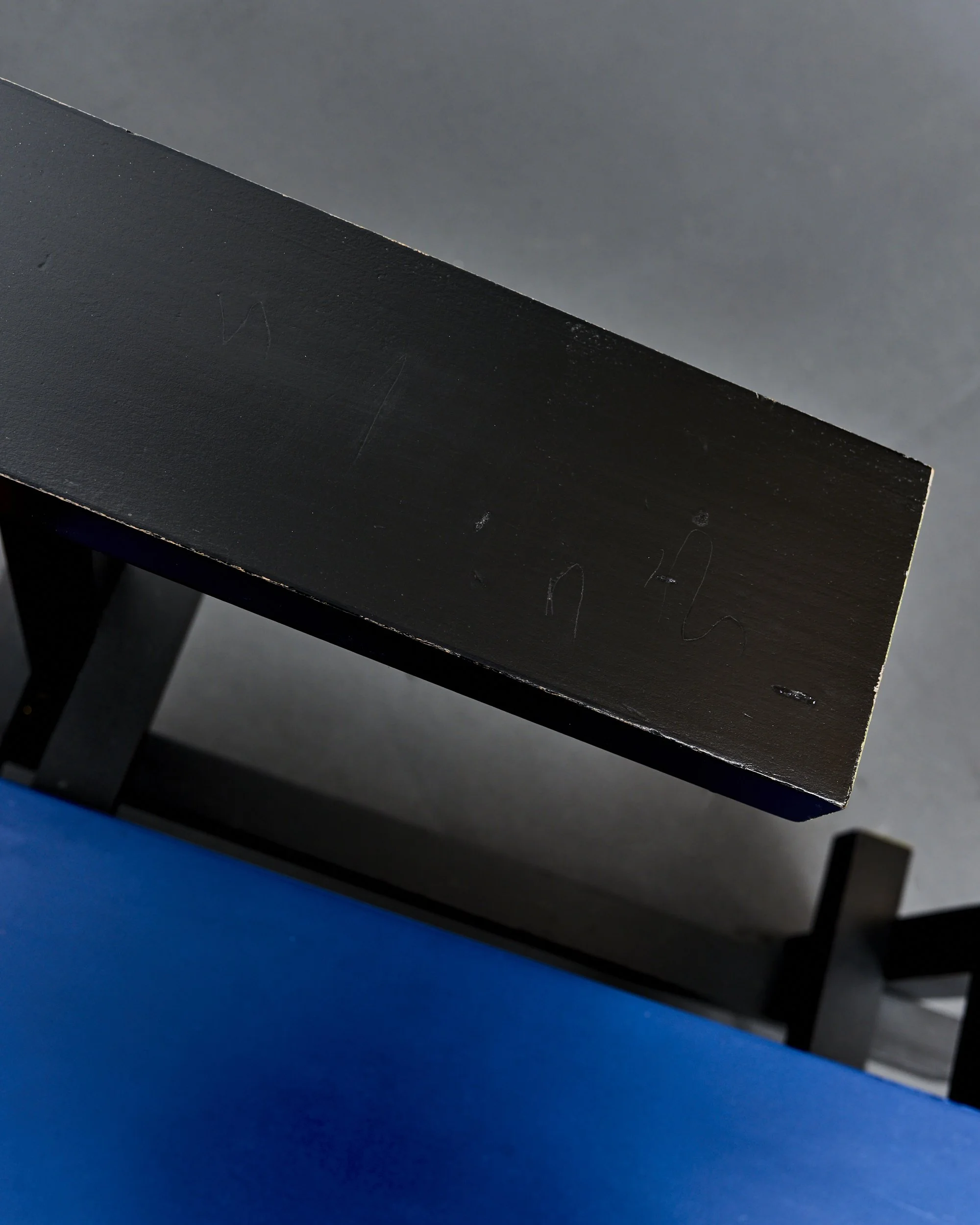 red.blue.chair.gerrit.rietveld.de.stijl.dutch.groenekan.1918 5.jpg