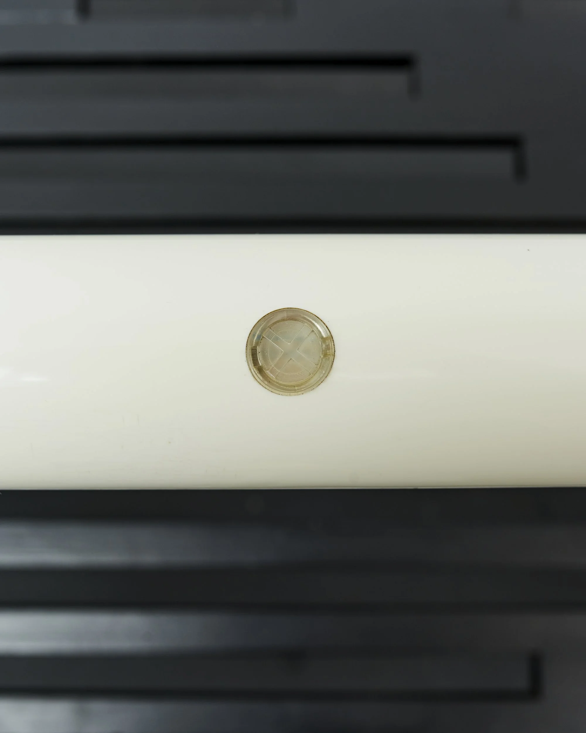 atelje.lyktan.tuben.table.lamp.white.anders.pehrson.1970 3.jpg