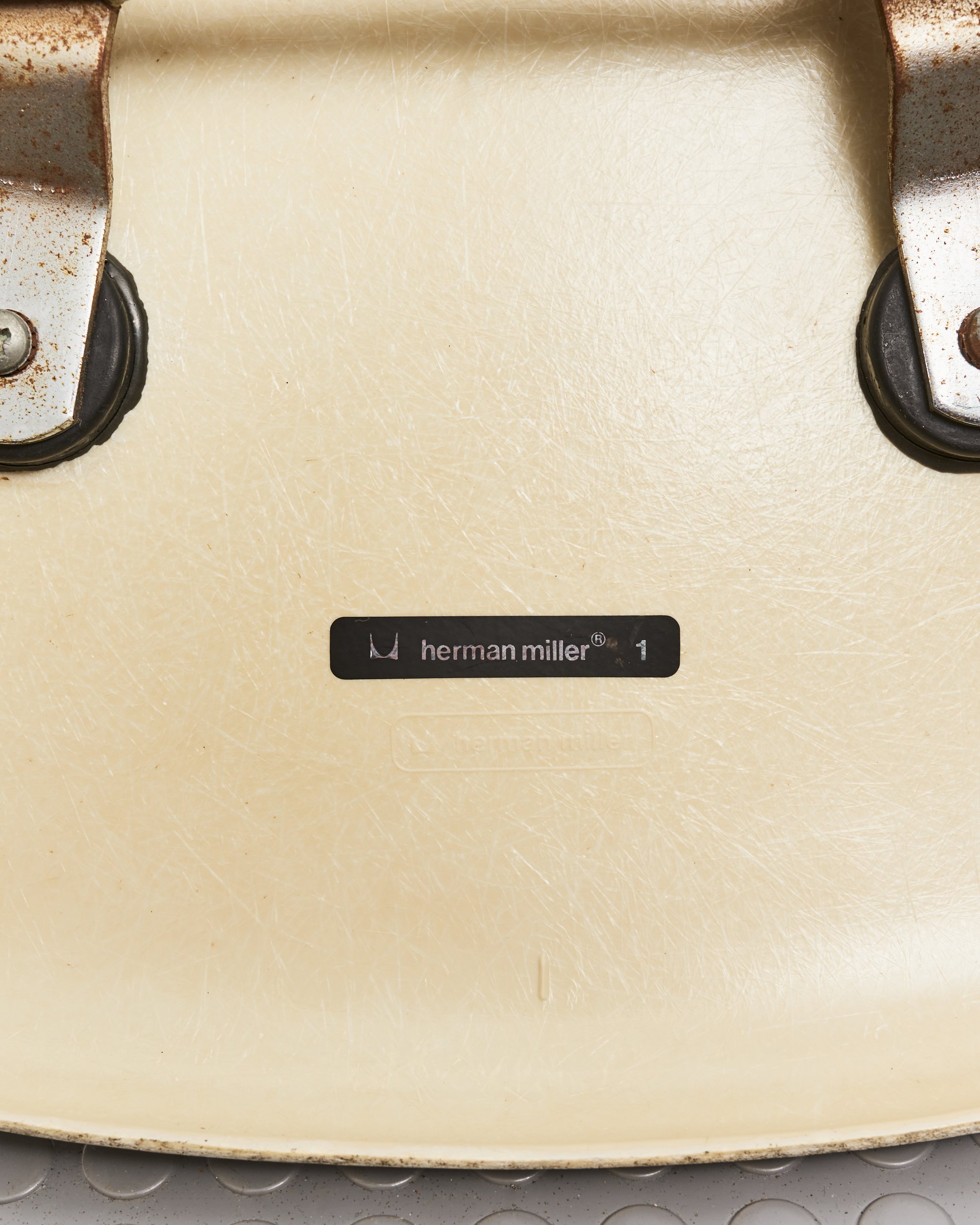 charles.ray.eames.fibreglass.dss.chairs.herman.miller.1960 3.jpg