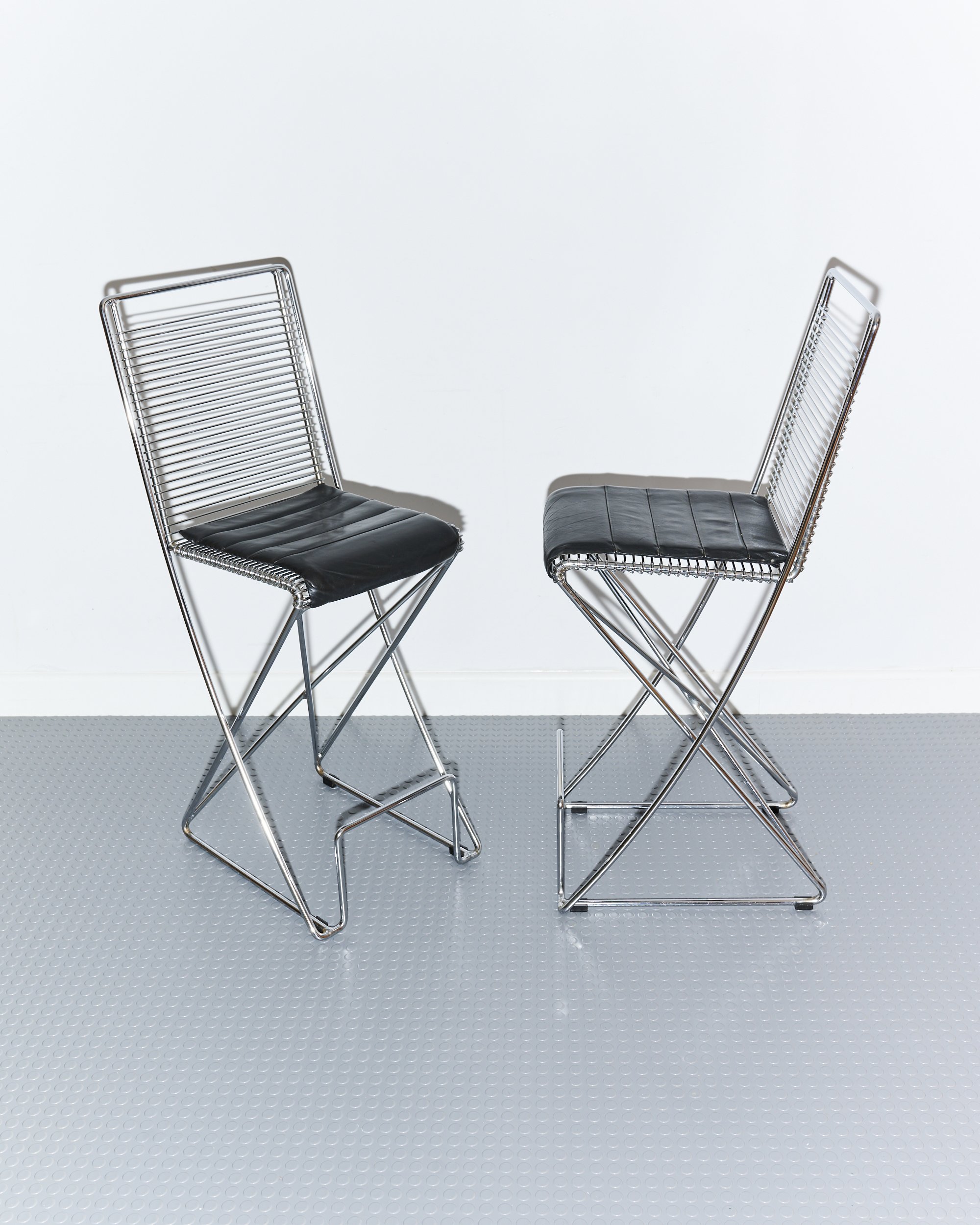 Pair of Kreuzschwinger Bar Stools by Till Behrens for Meyer Stahlmöbel C.1980 Postmodern