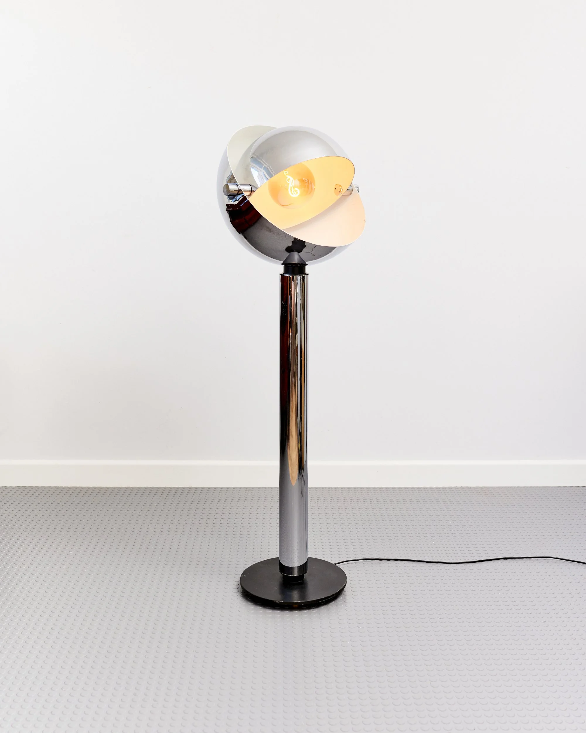 vintage.chrome.eyeball.floor.lamp.goffredo.reggiani.c.1970.space.age 1.jpg