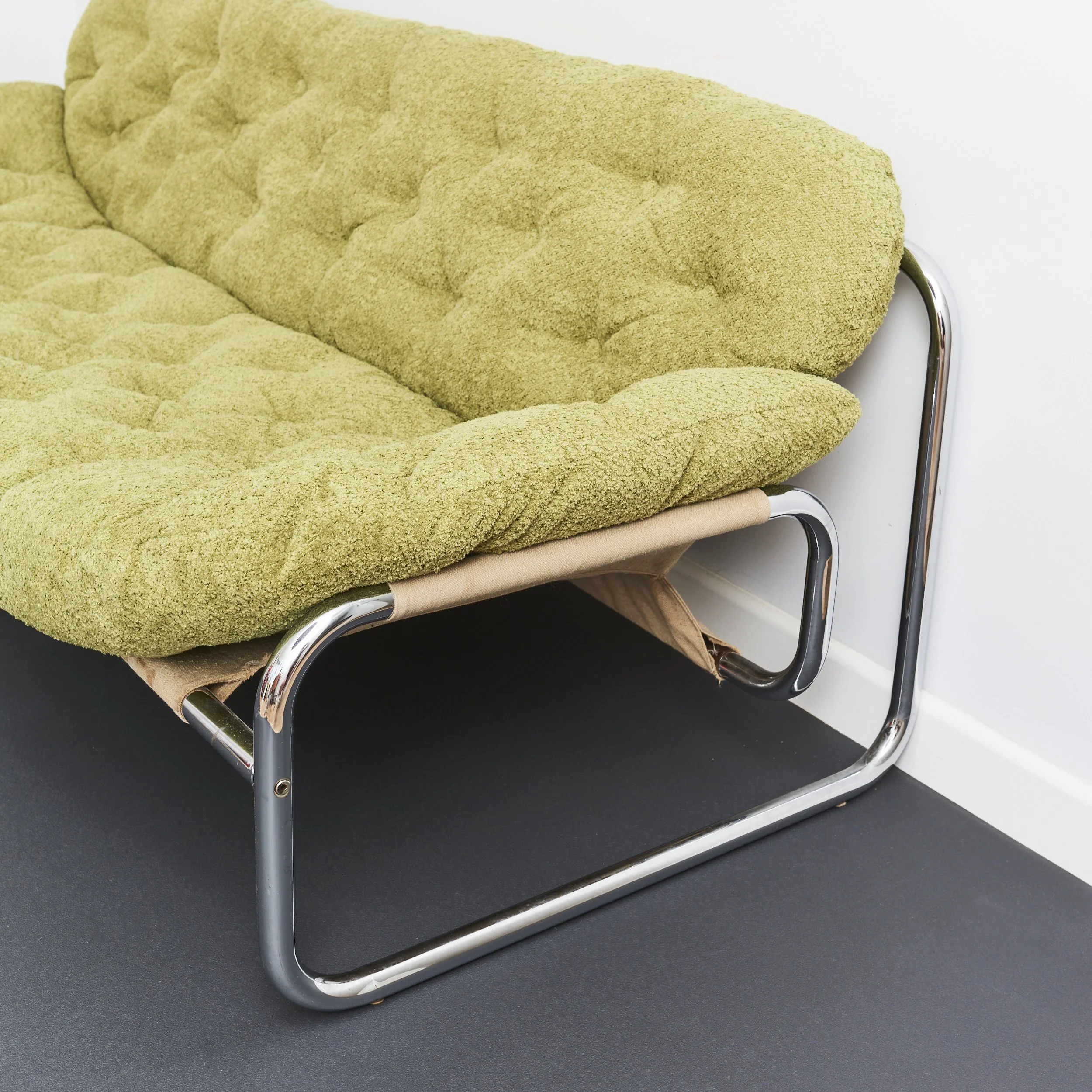 sofa.john.bertil.haggstrom.swedform.1975.space.age.chrome.mcm 1.jpg