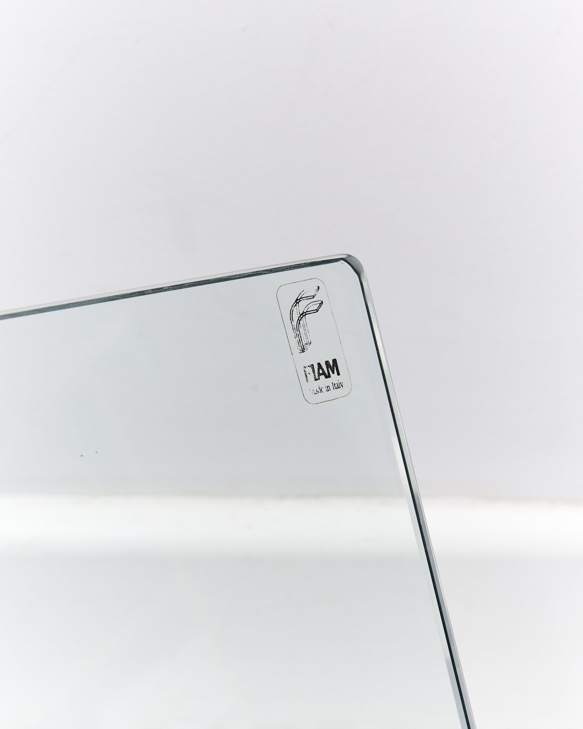 vintage.curved.glass.magazine.stand.fiam.italy.1980.postmodern 1.jpg