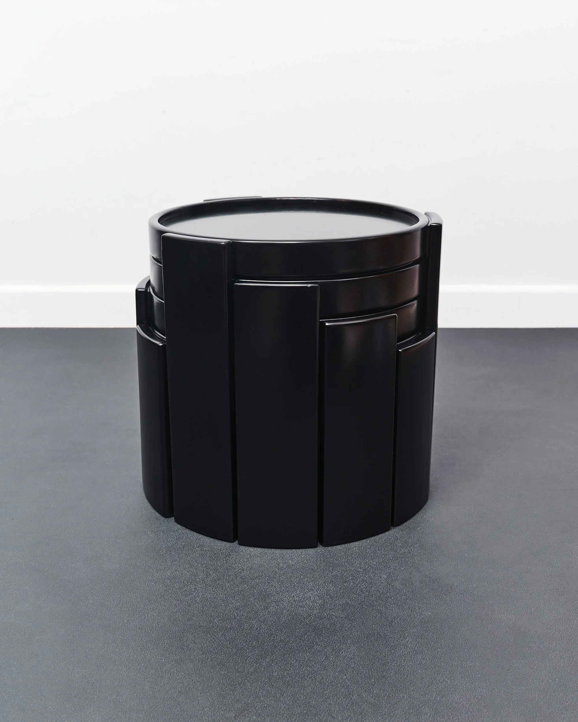 gianfranco.frattini.model.783.nestling.tables.cassina.1960s 8.jpg