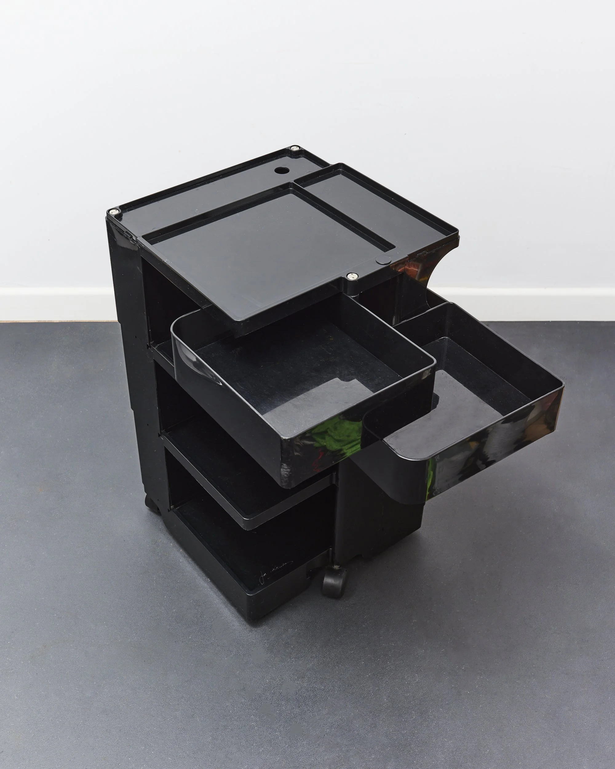 vintage.joe.colombo.boby.trolley.bieffplast.black.italy.1970 3.jpg