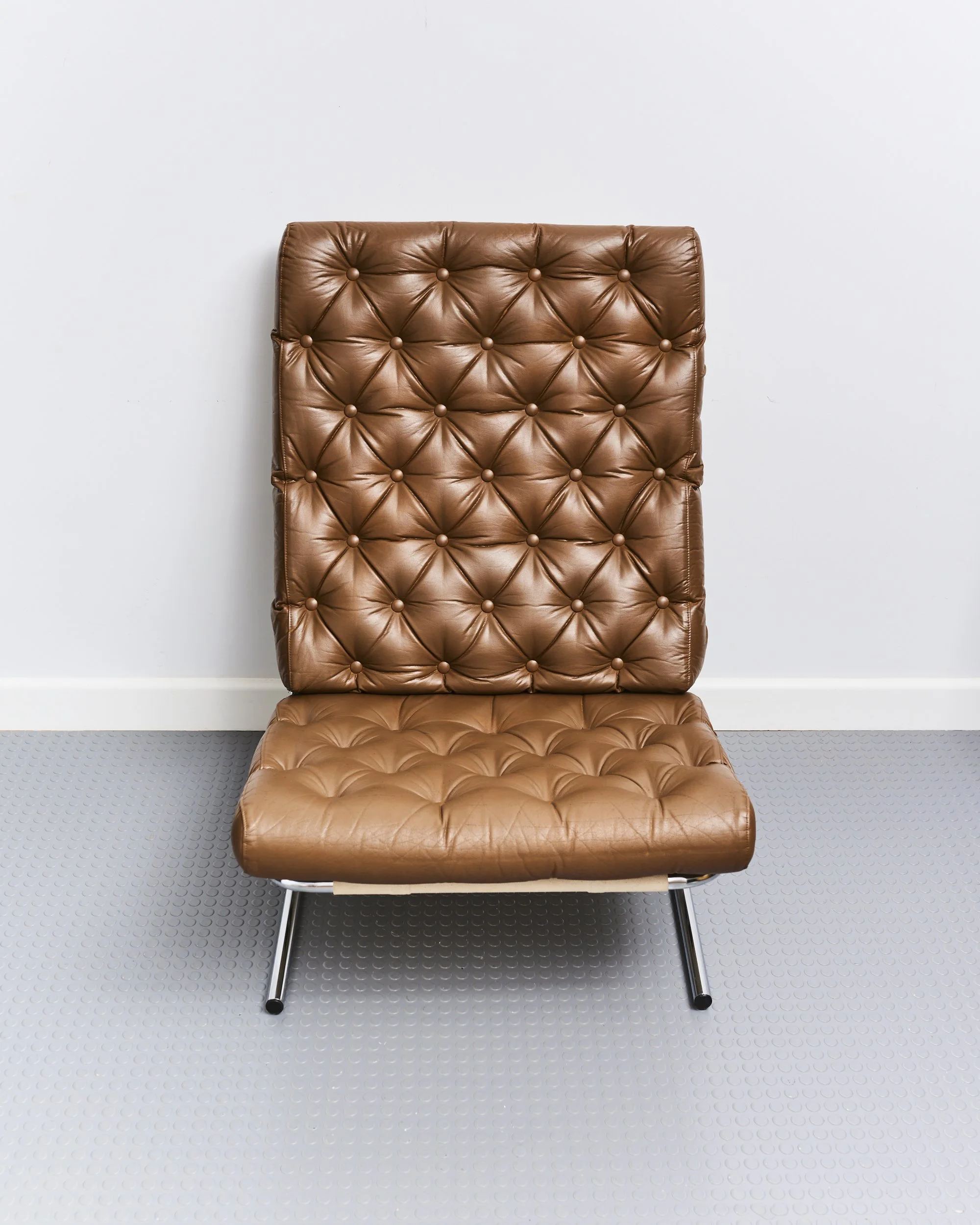 chrome.sling.lounge.chair.leather.tufted.buttons.1970.mid.century 4.jpg